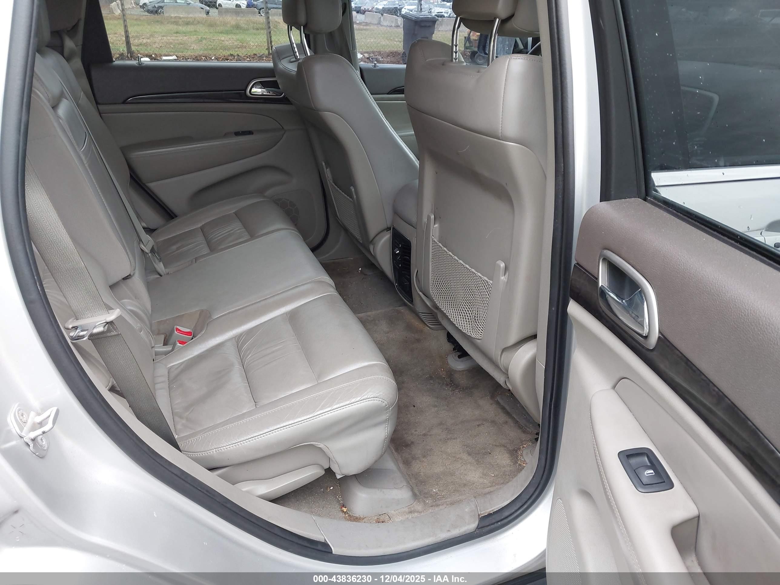 JEEP GRAND image 8