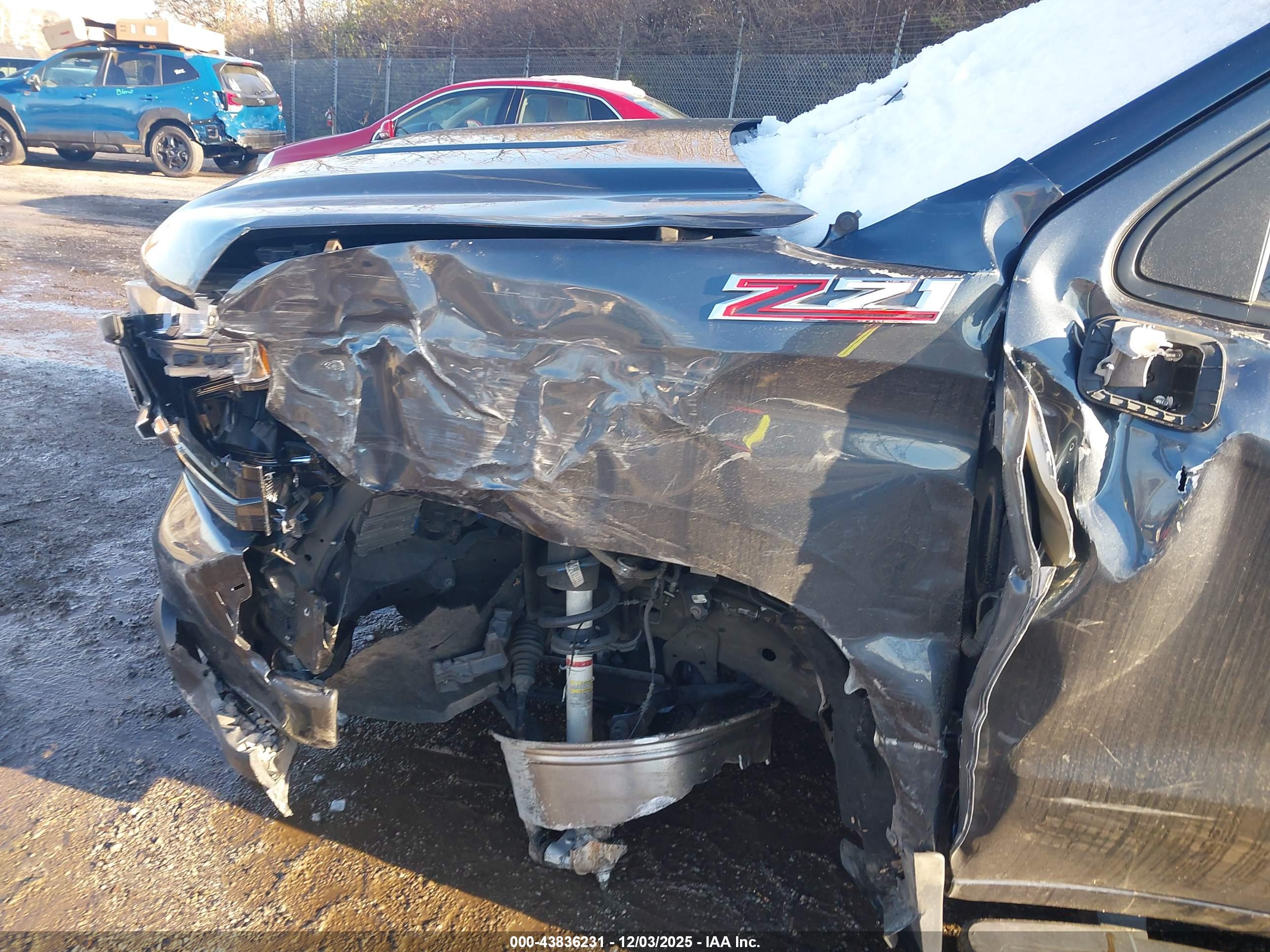 CHEVROLET SILVERADO image 6