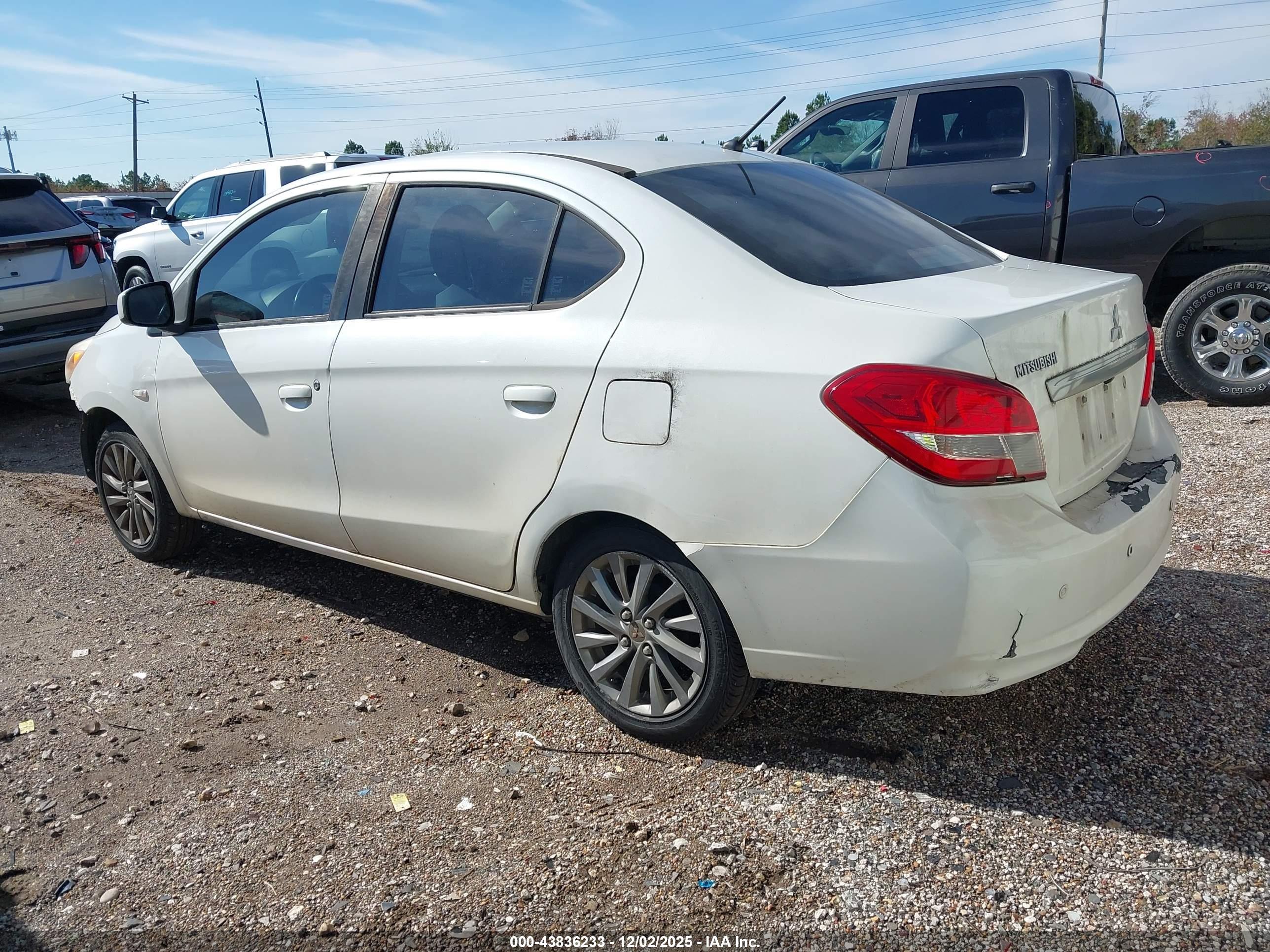 MITSUBISHI MIRAGE image 3