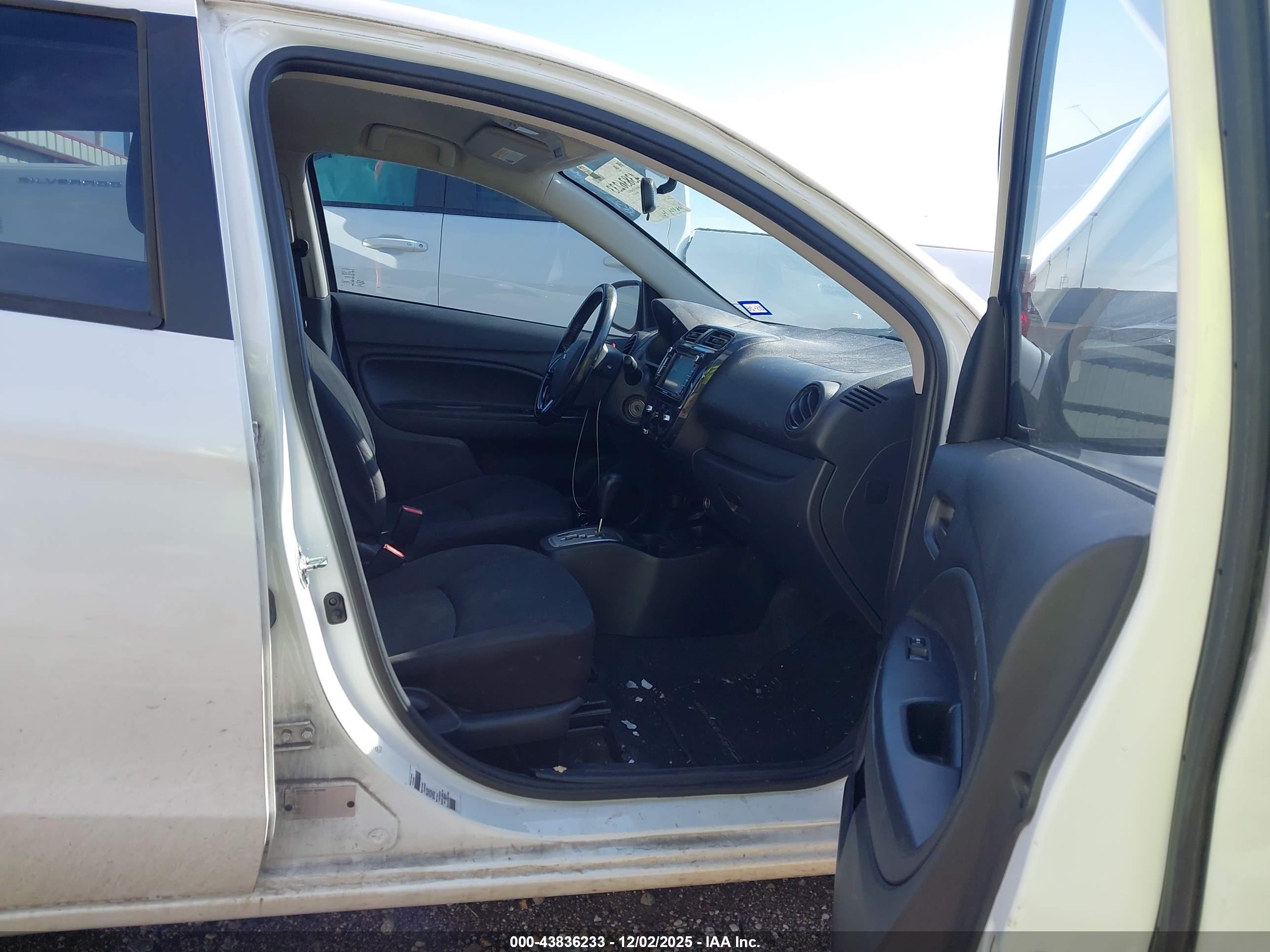 MITSUBISHI MIRAGE image 5