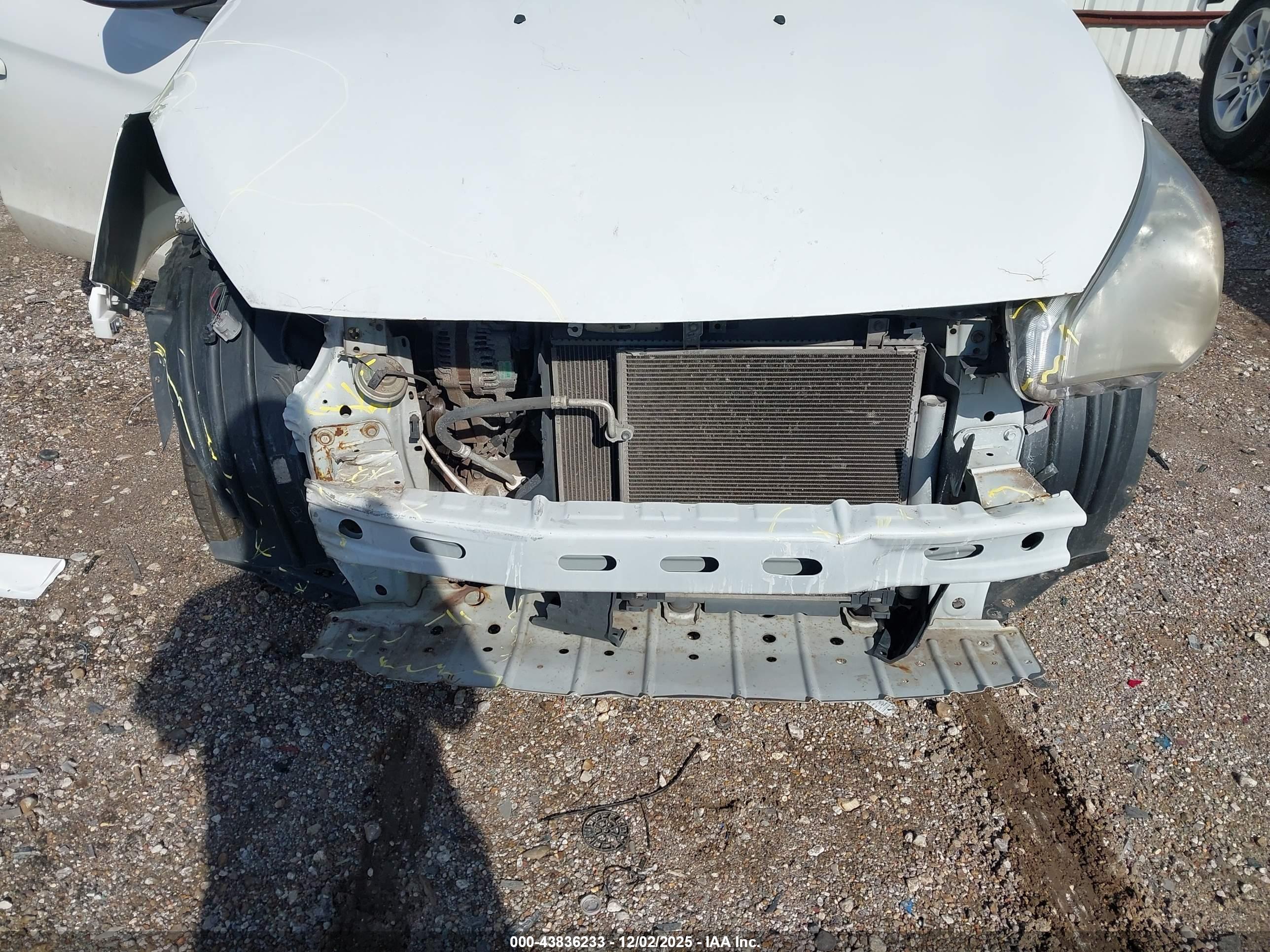 MITSUBISHI MIRAGE image 6