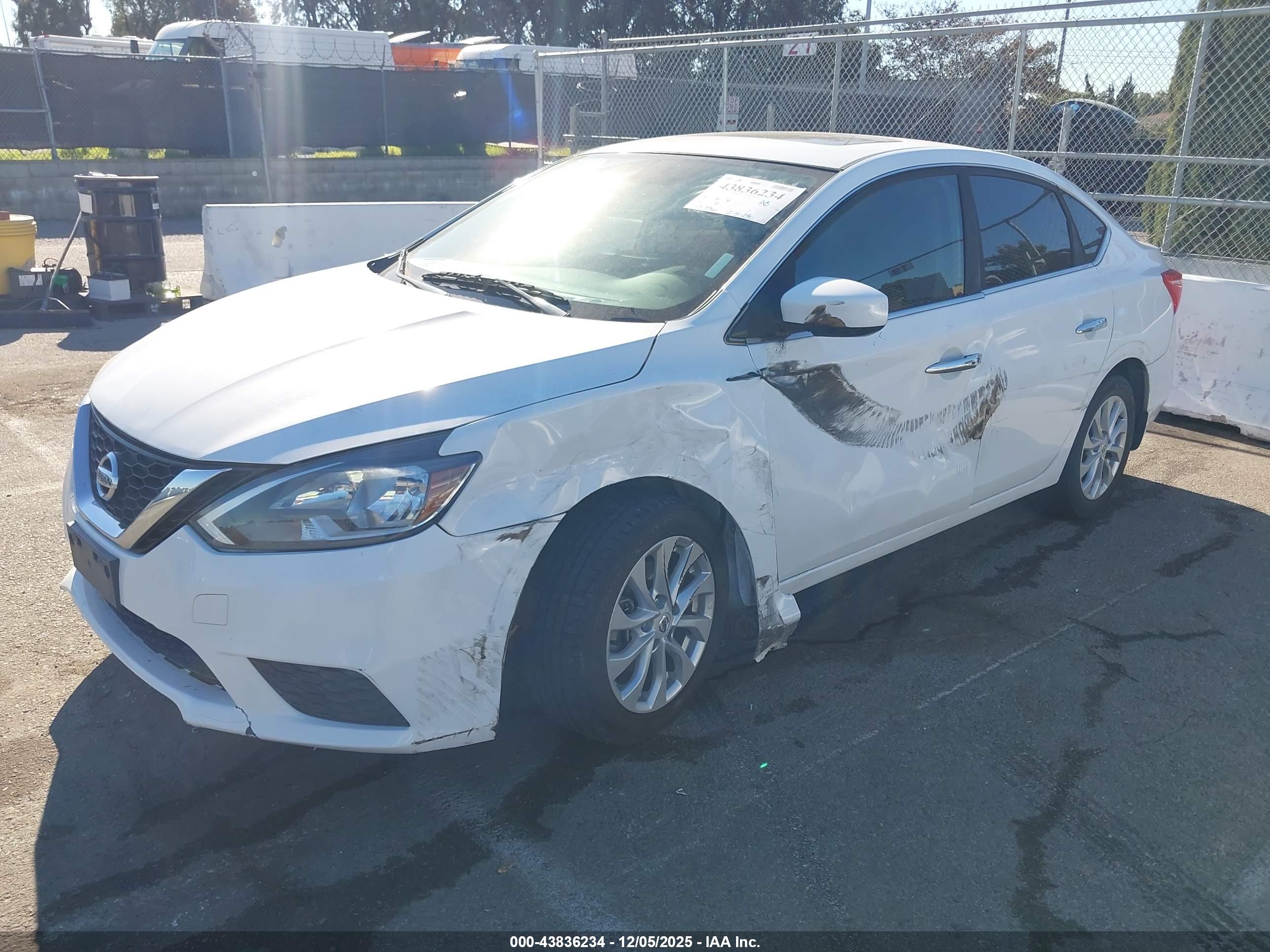 NISSAN SENTRA image 2