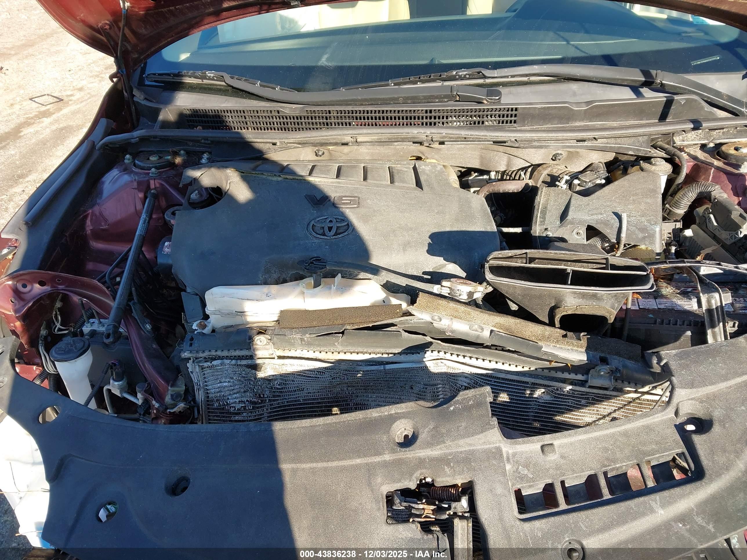 TOYOTA AVALON image 10
