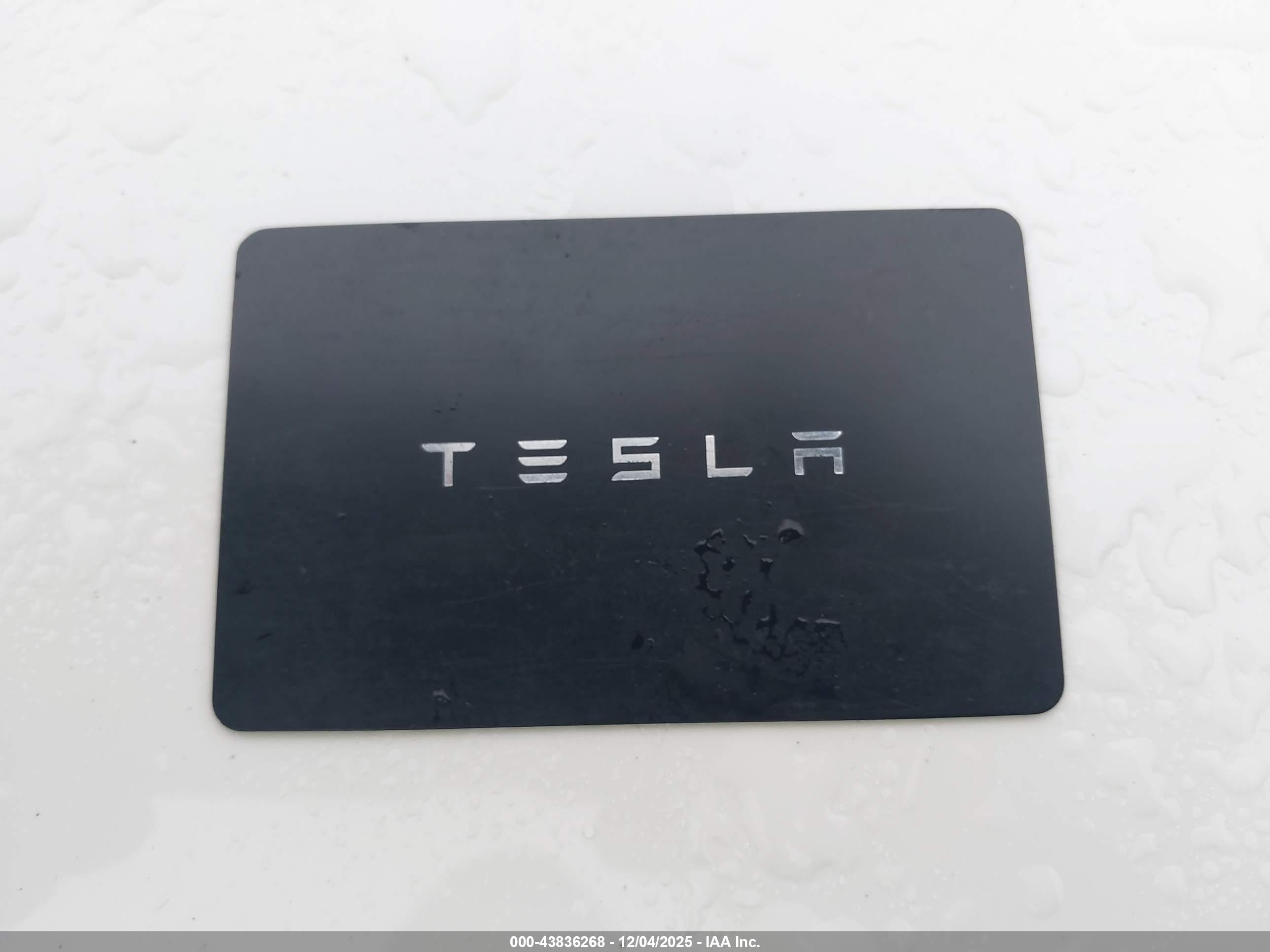 TESLA MODEL image 11