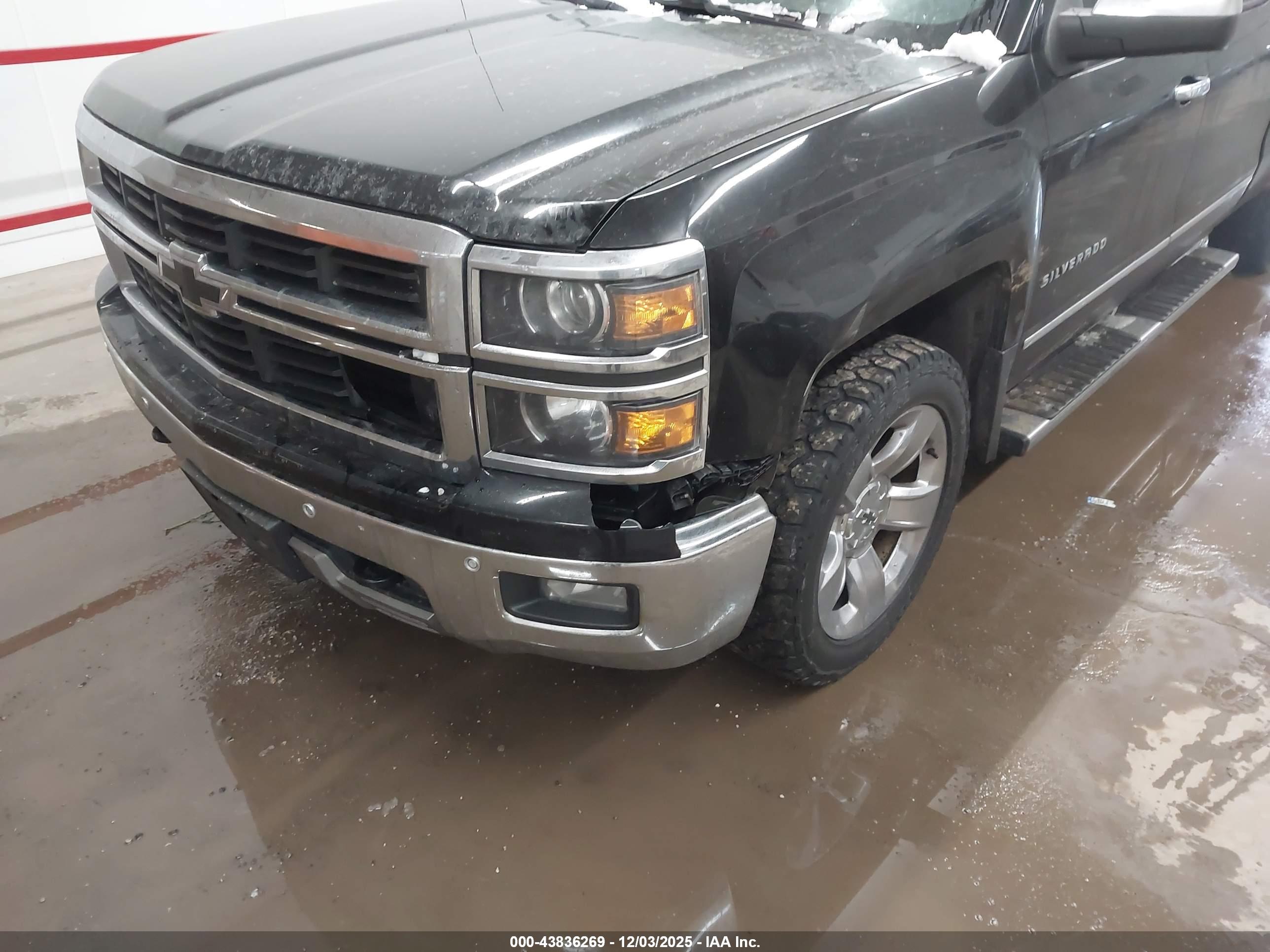 CHEVROLET SILVERADO image 6