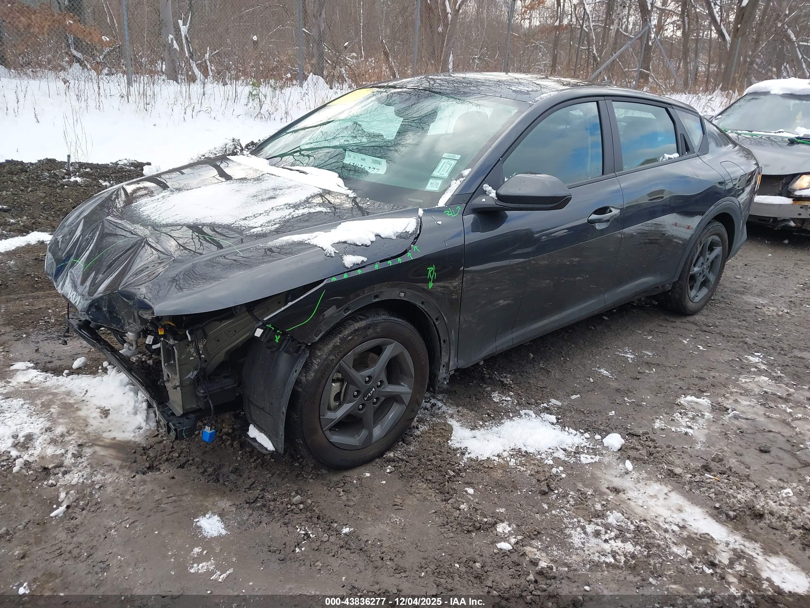 KIA K4 image 2