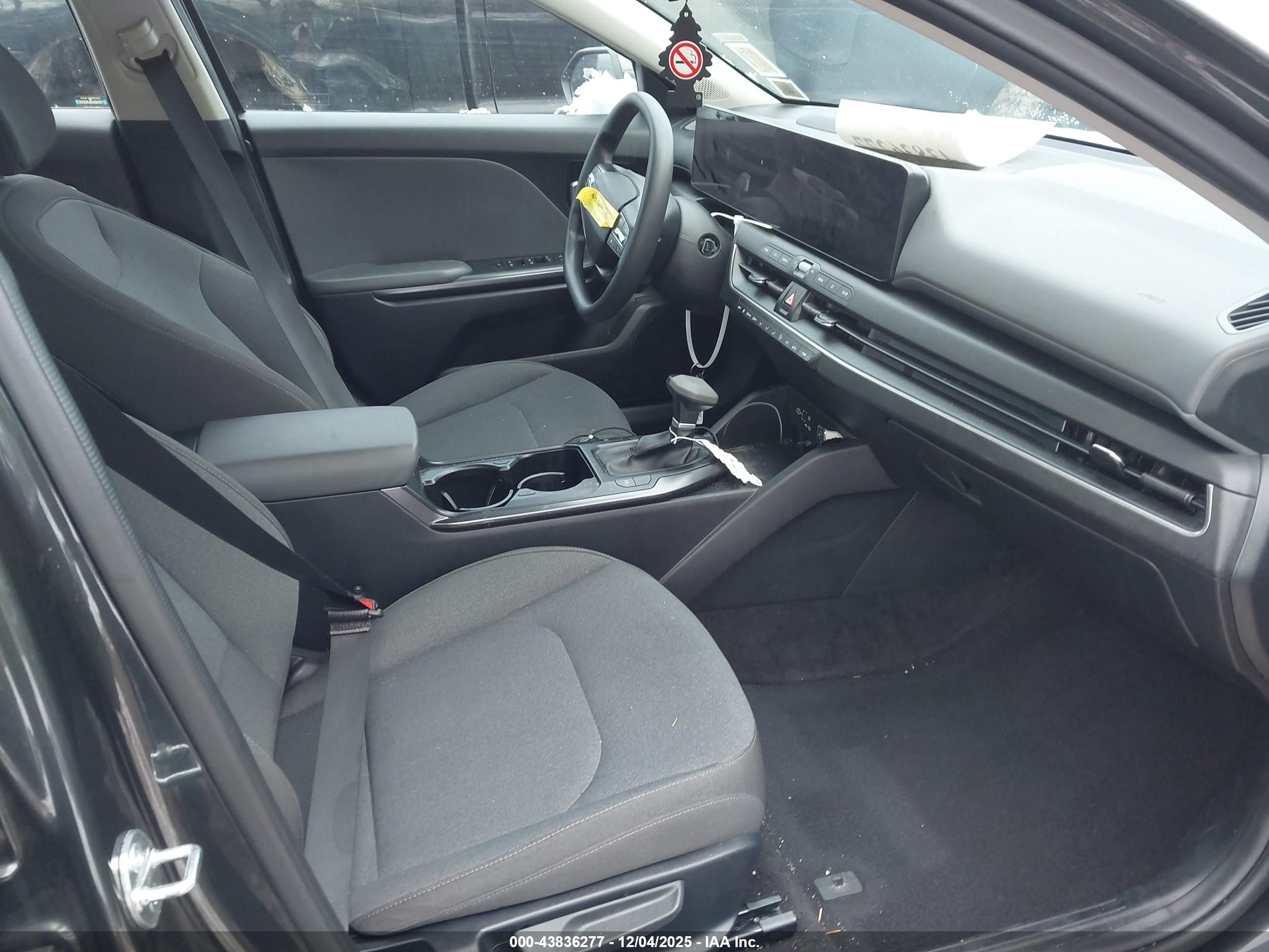 KIA K4 image 5