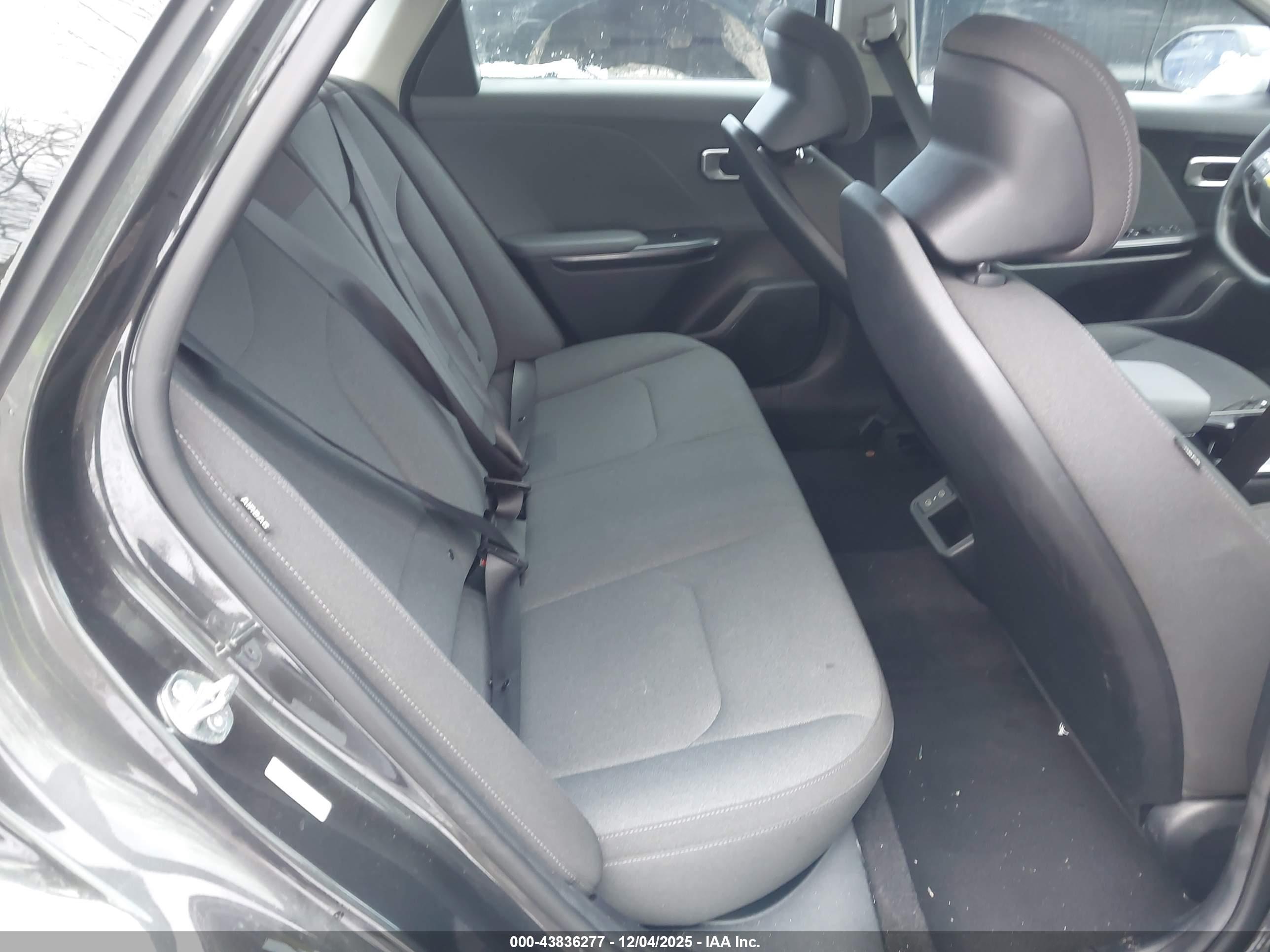 KIA K4 image 8