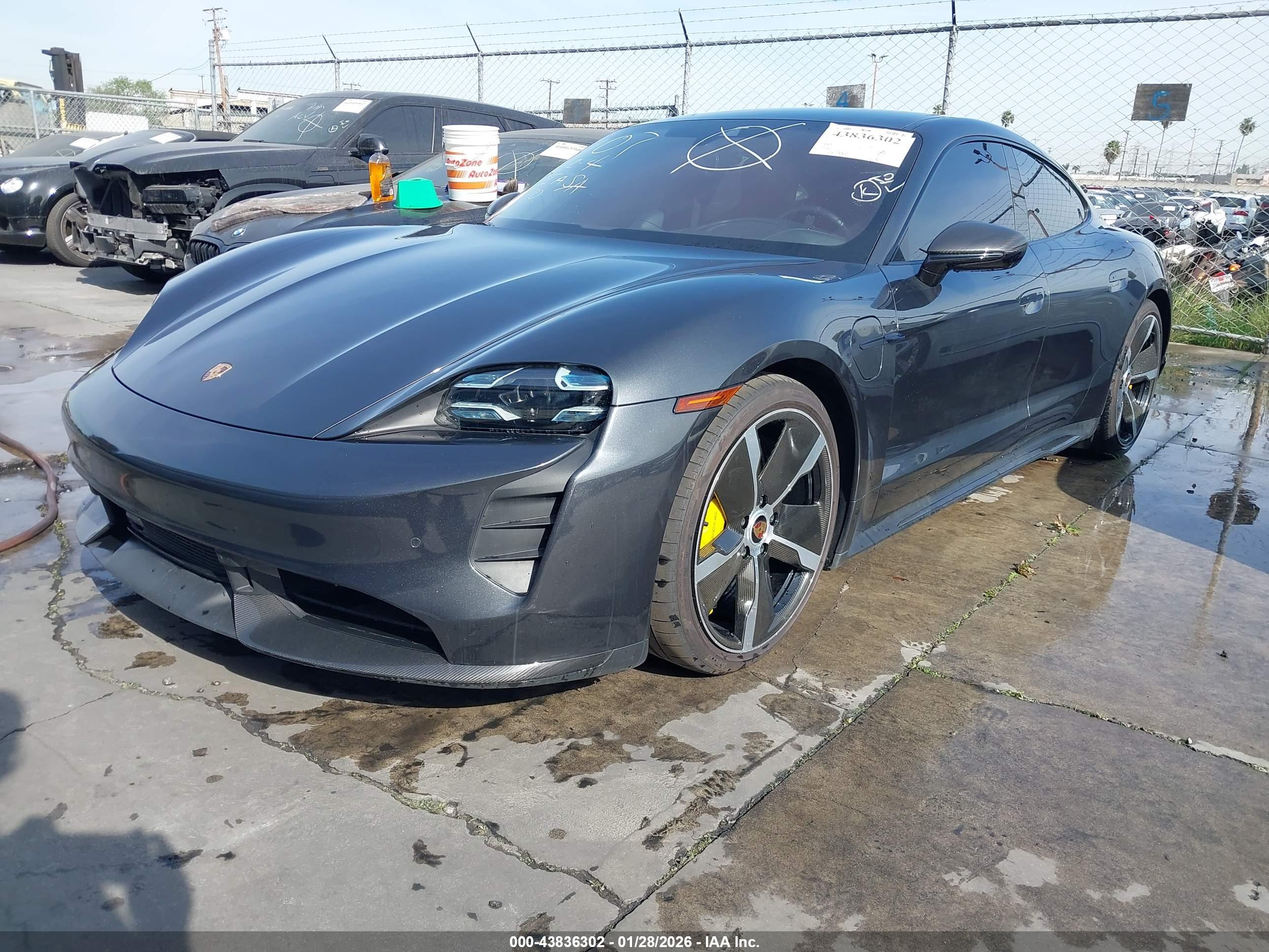 PORSCHE TAYCAN image 2