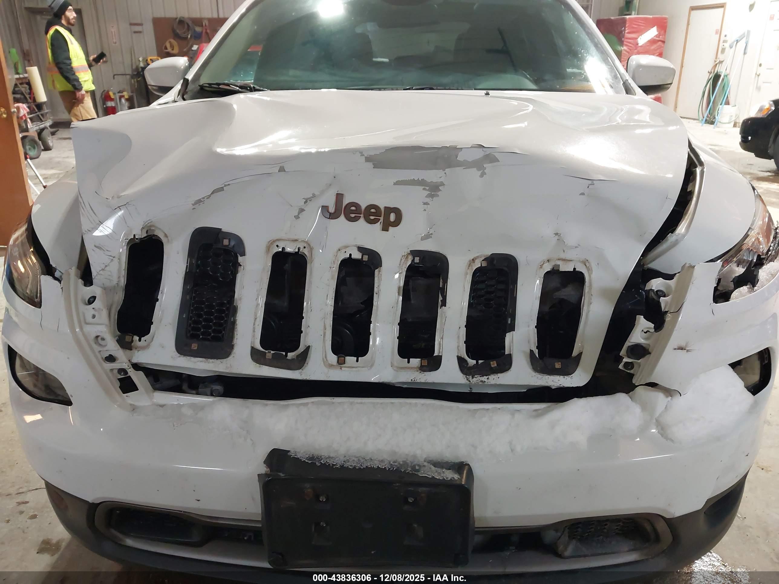 JEEP CHEROKEE image 6