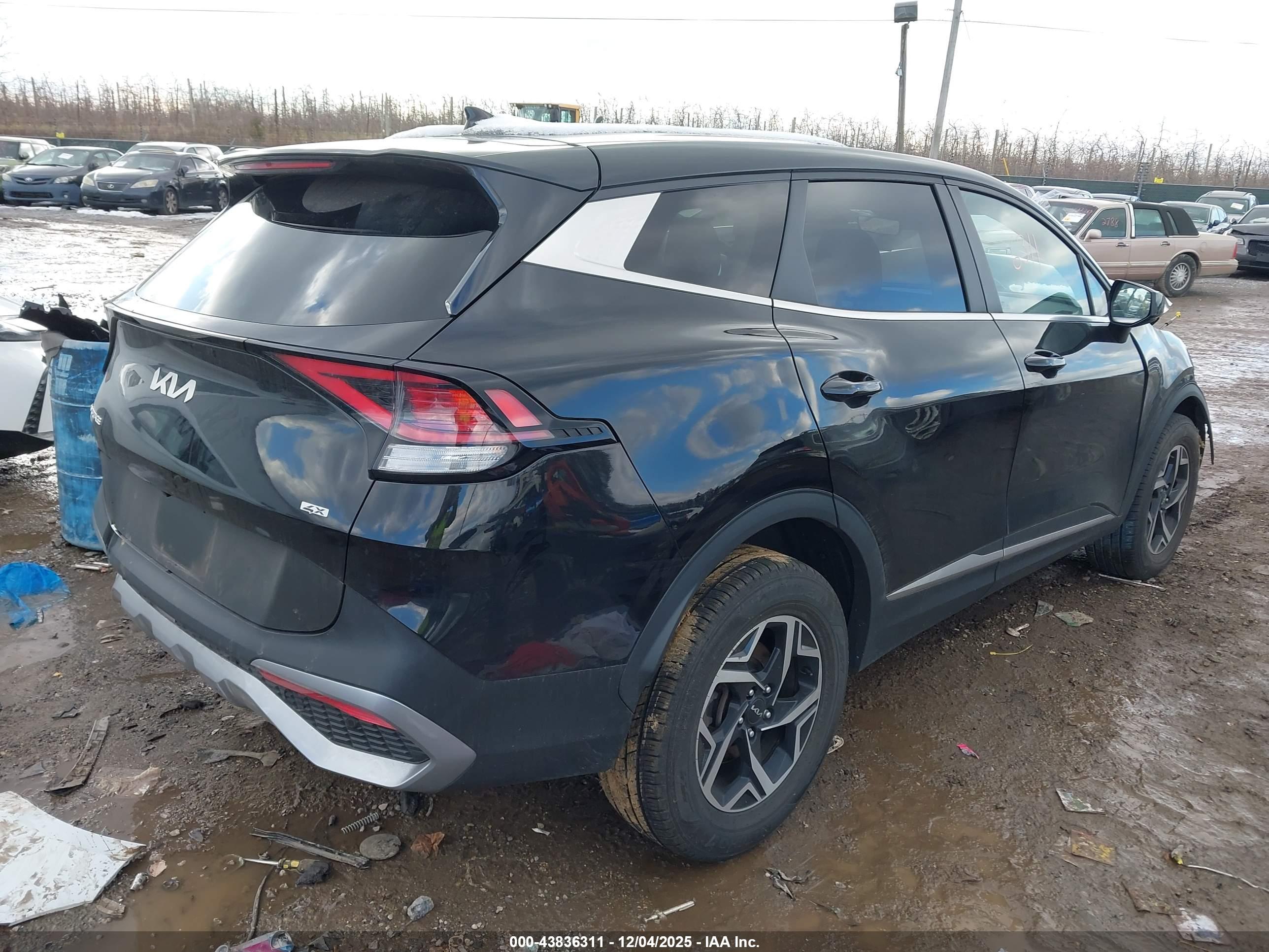 KIA SPORTAGE image 4