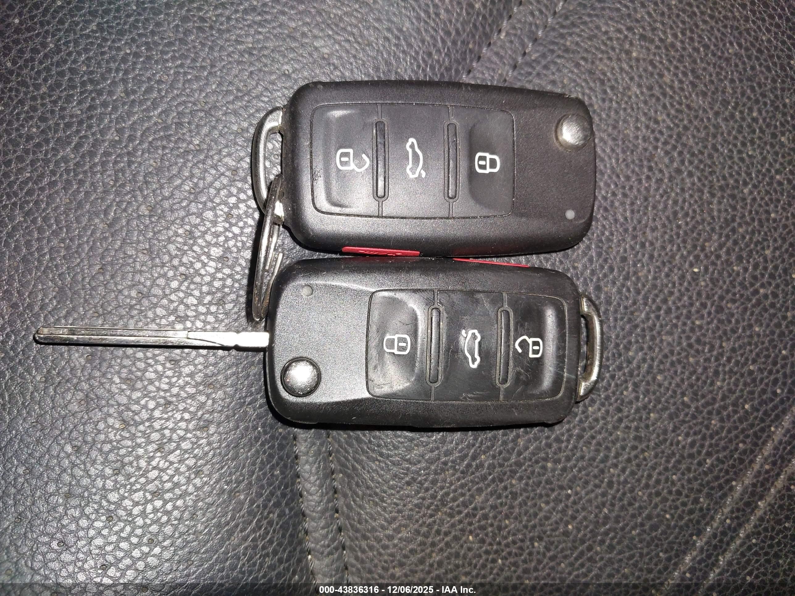 VOLKSWAGEN PASSAT image 11
