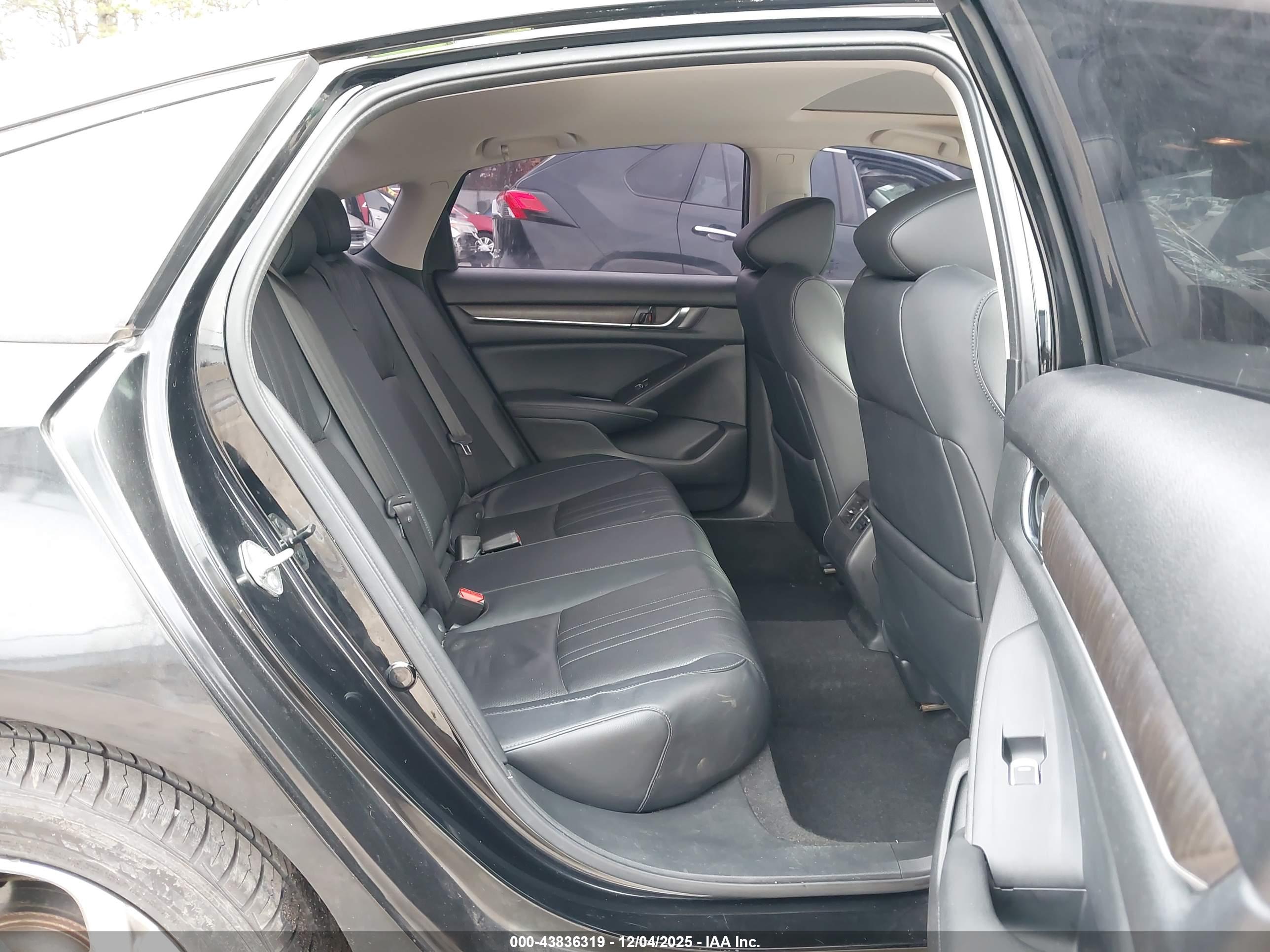 HONDA ACCORD image 8