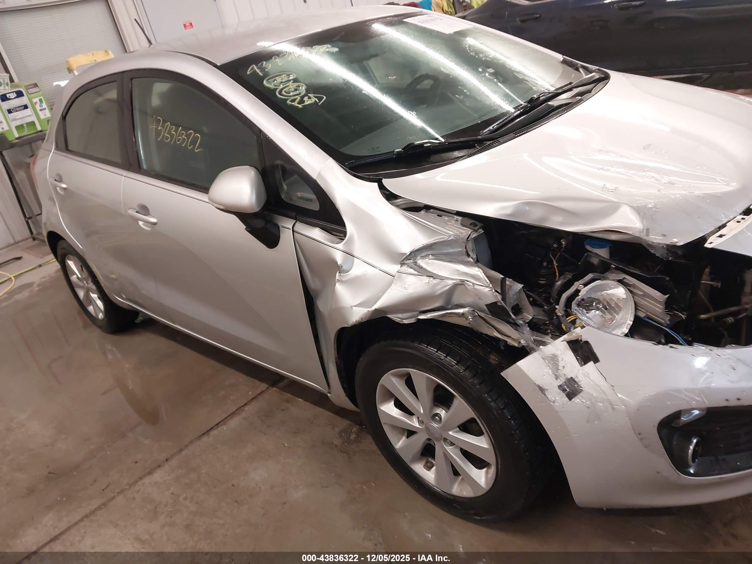 KIA RIO image 6