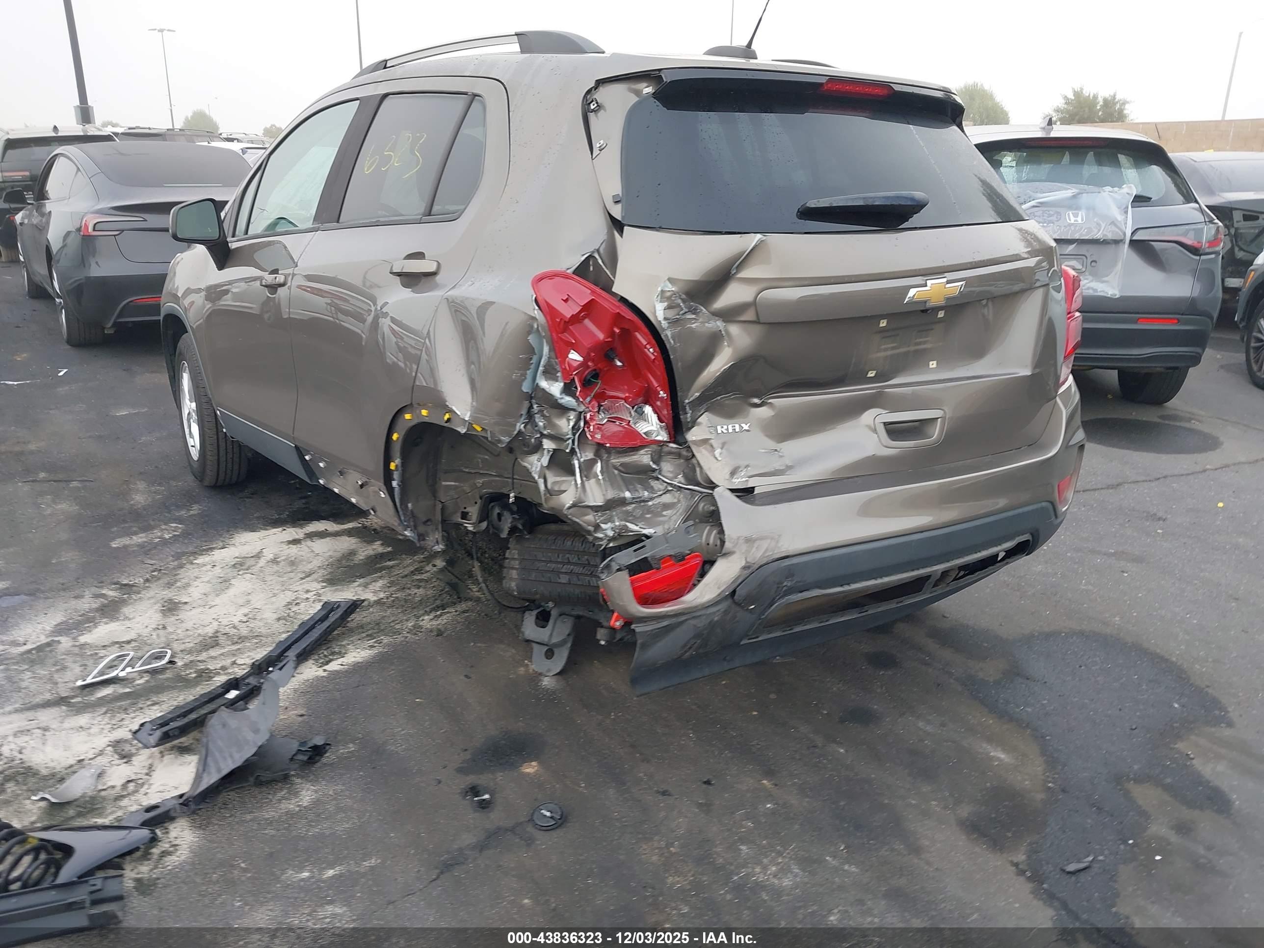 CHEVROLET TRAX image 3