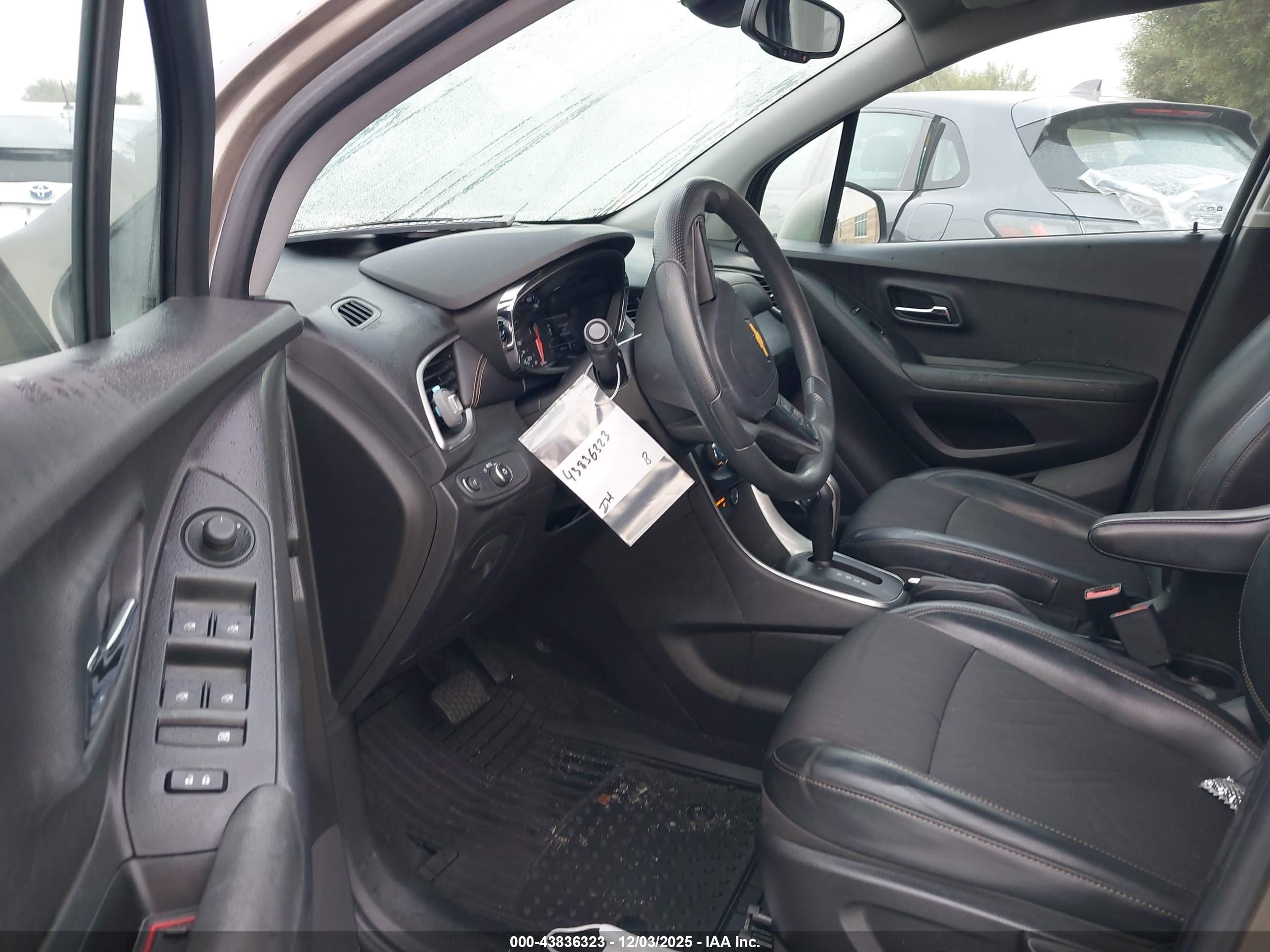 CHEVROLET TRAX image 5