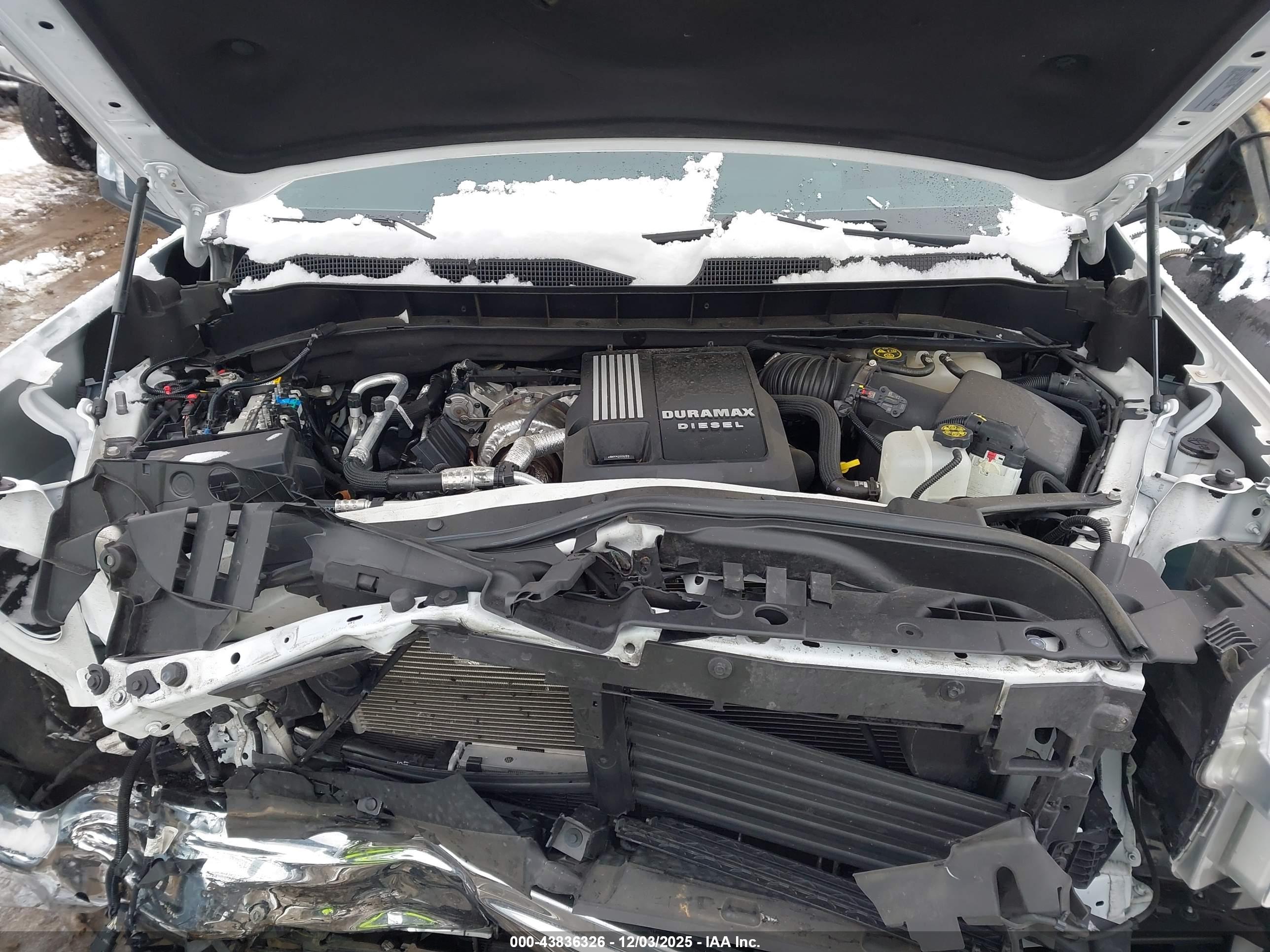 CHEVROLET SILVERADO image 10