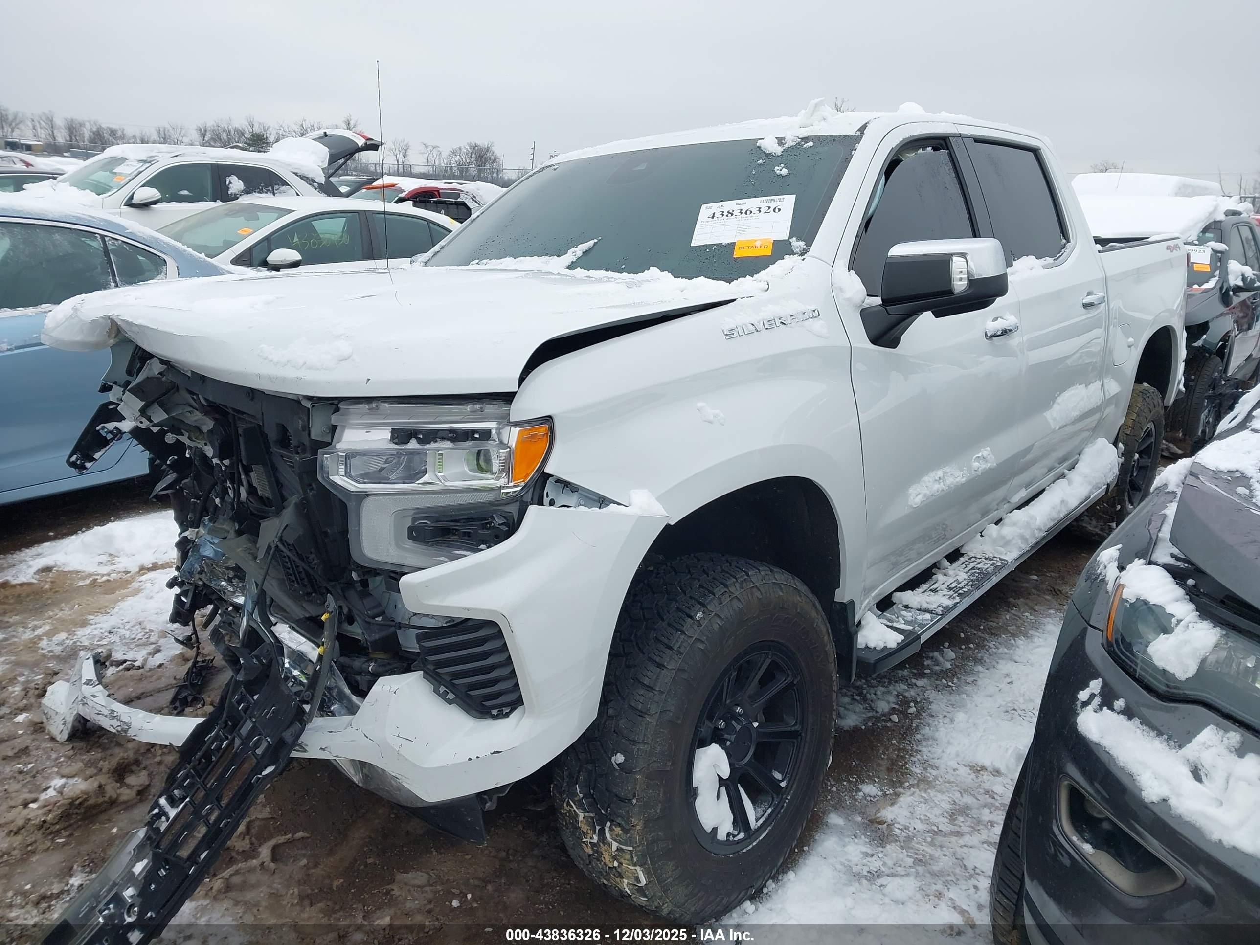 CHEVROLET SILVERADO image 2