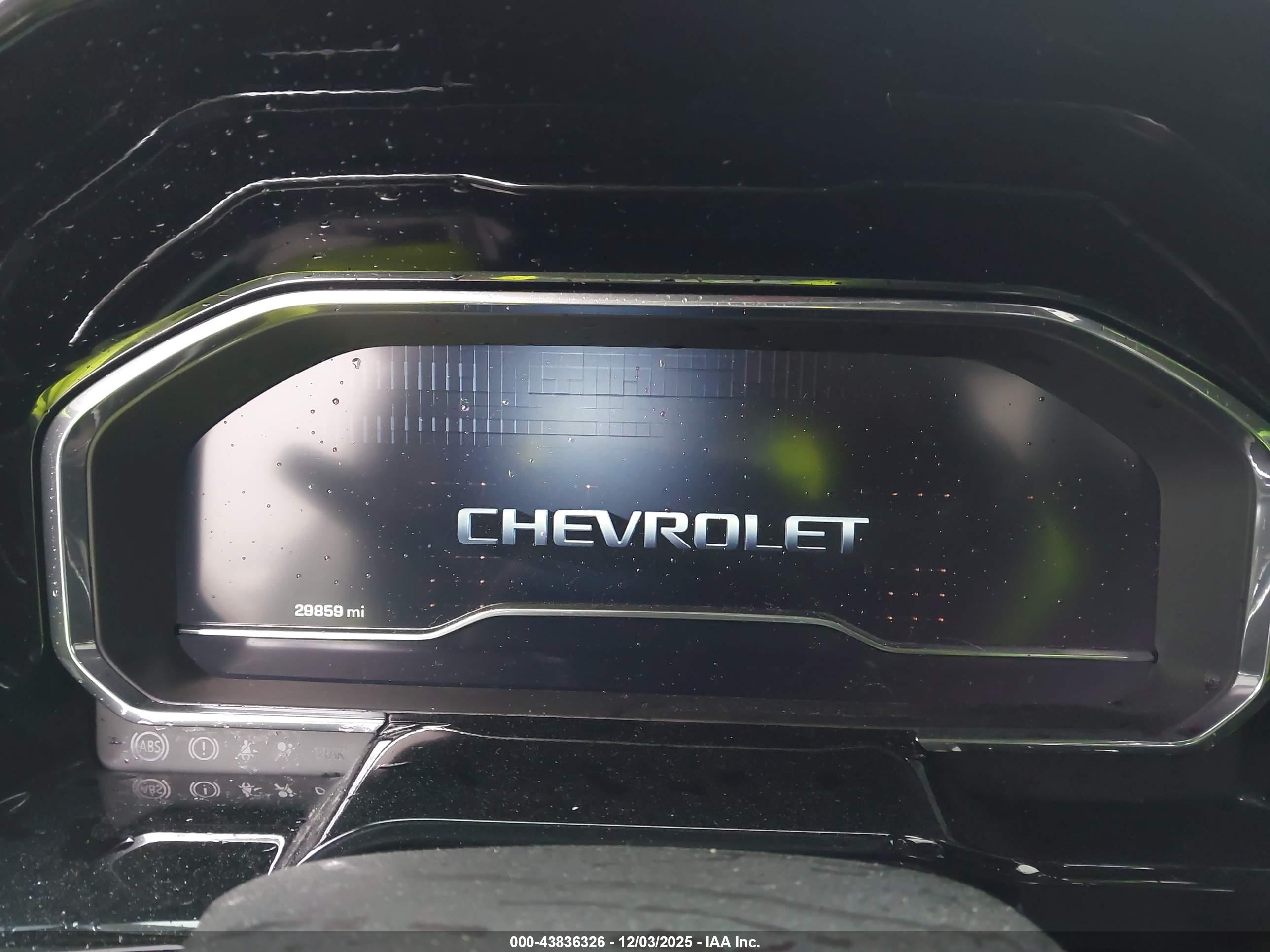 CHEVROLET SILVERADO image 7