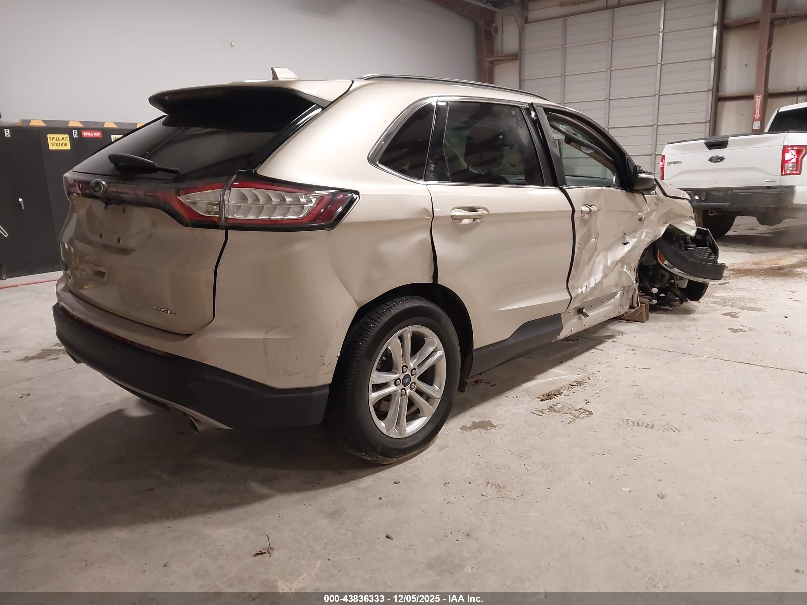 FORD EDGE image 4