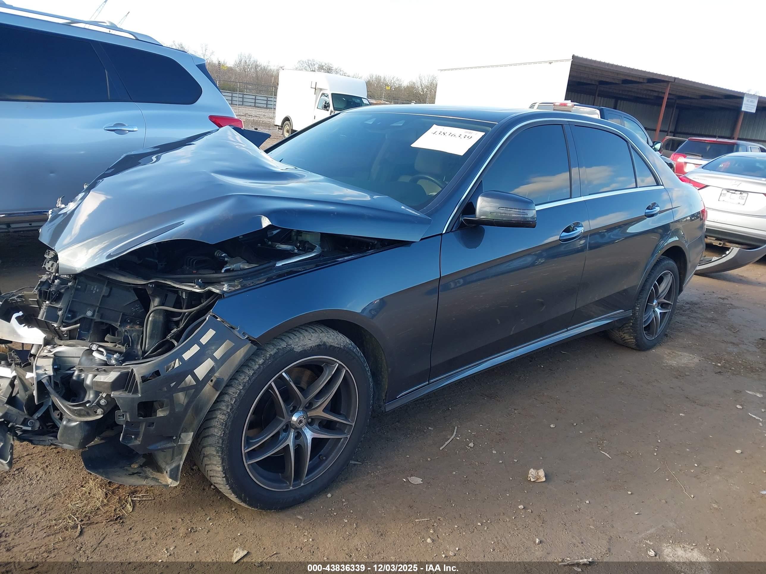 MERCEDES-BENZ E image 2