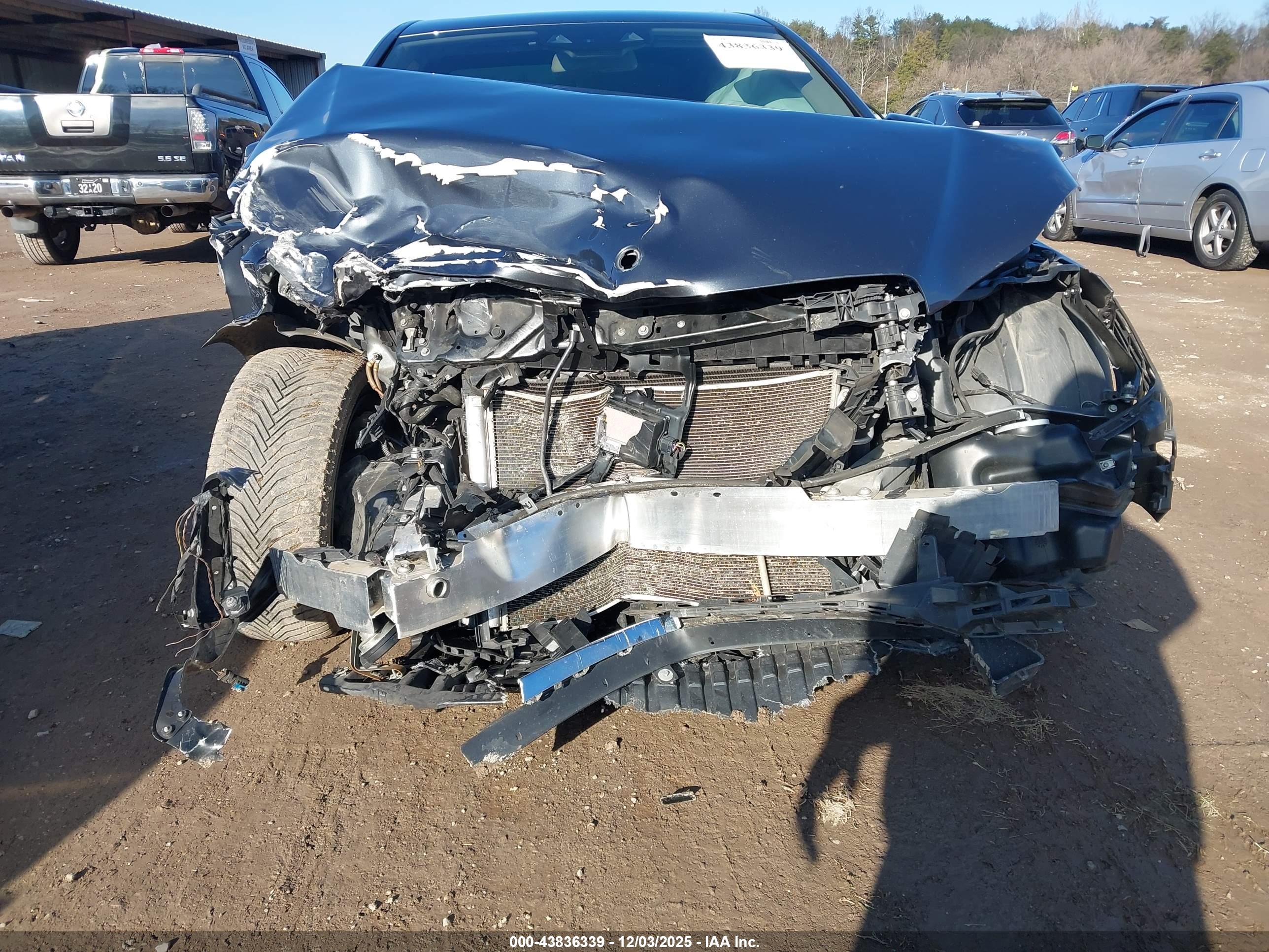 MERCEDES-BENZ E image 6