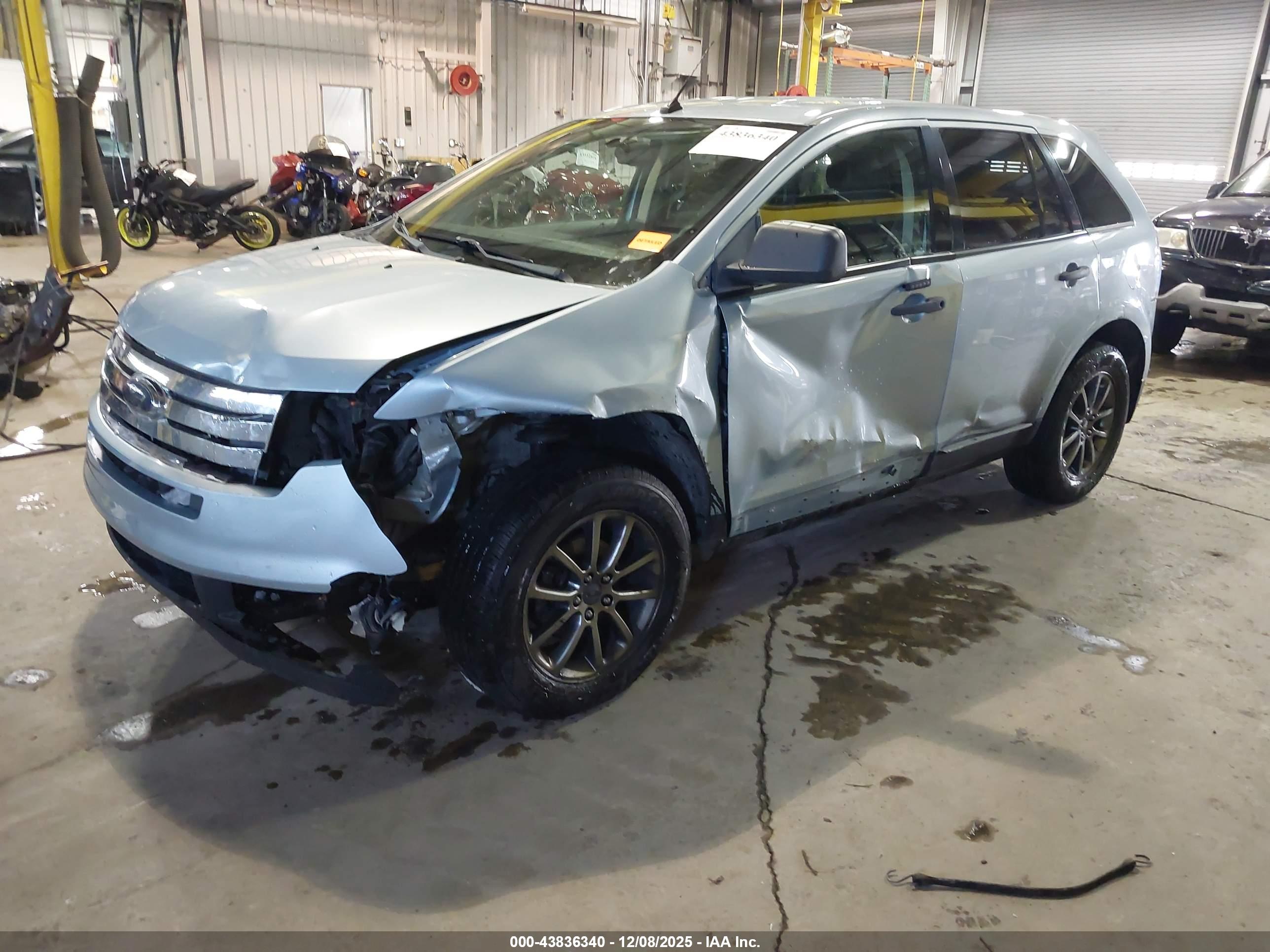 FORD EDGE image 2