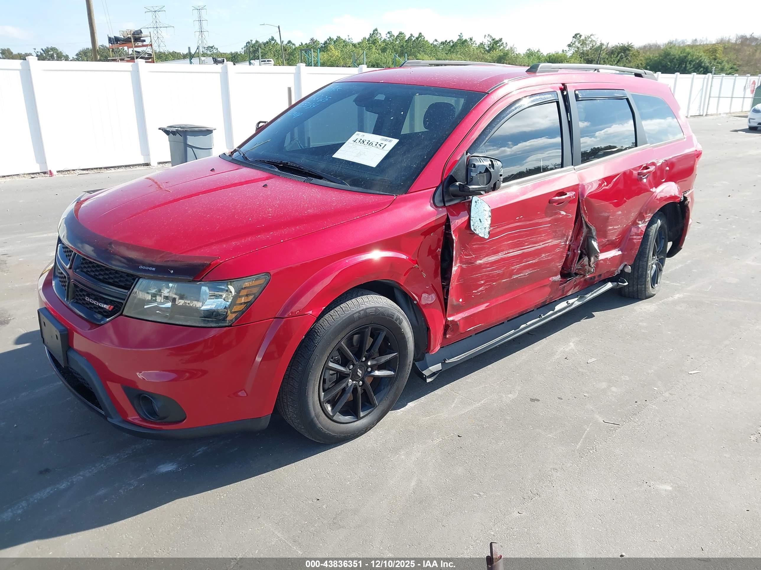 DODGE JOURNEY image 2