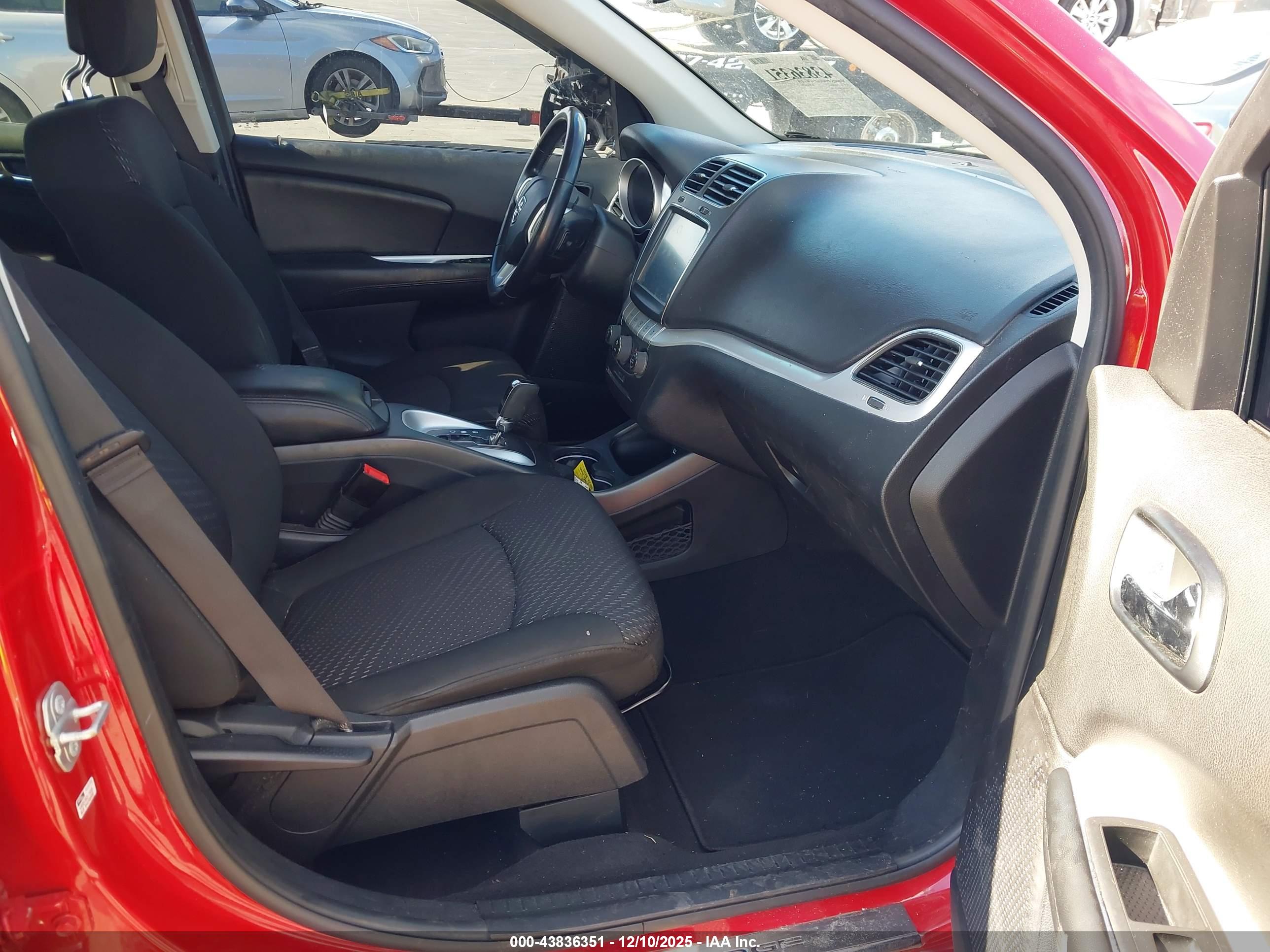 DODGE JOURNEY image 5