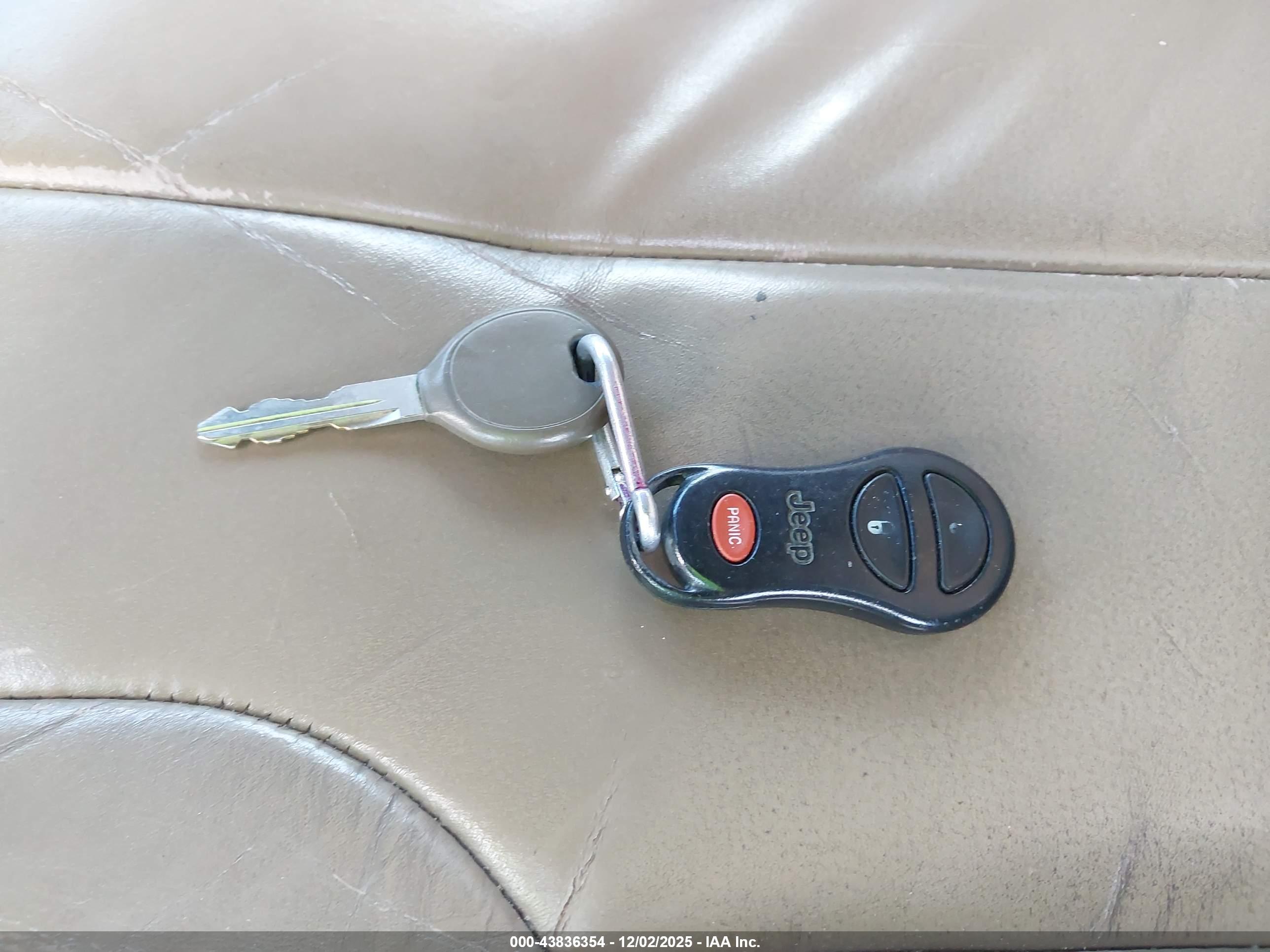 JEEP GRAND image 11