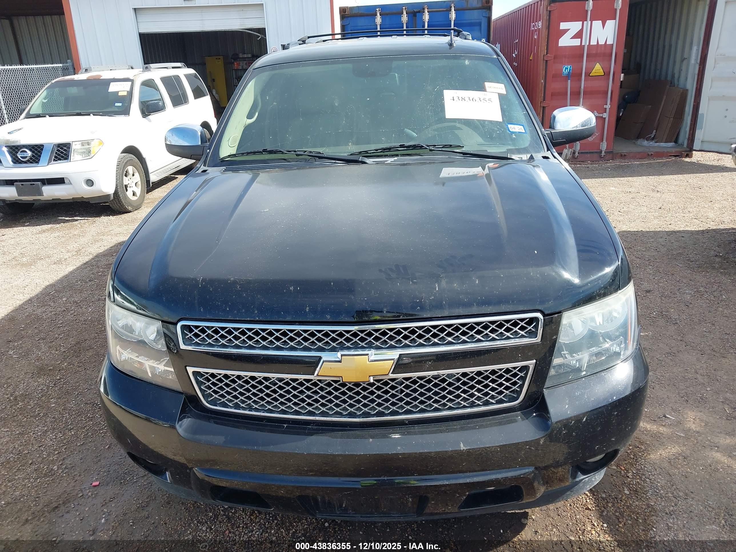 CHEVROLET TAHOE image 6