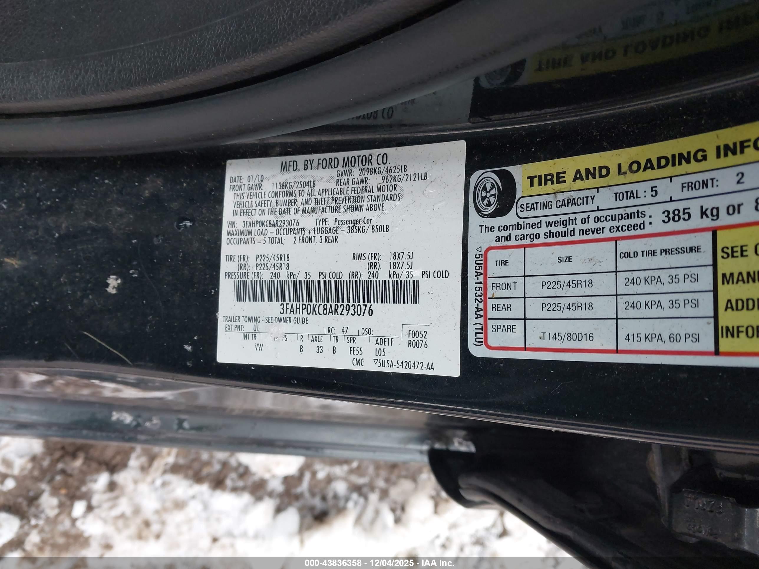 FORD FUSION image 9
