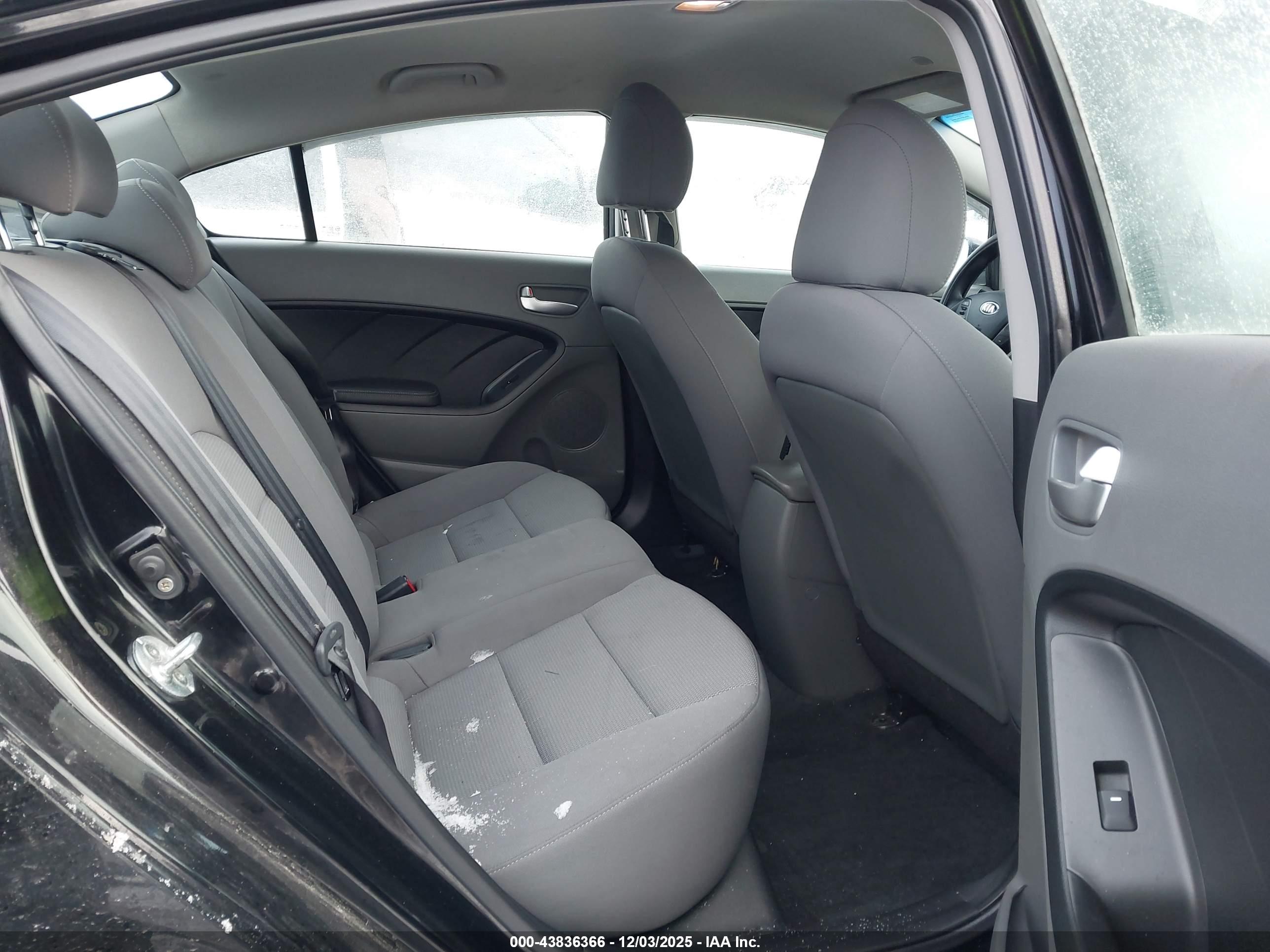 KIA FORTE image 8