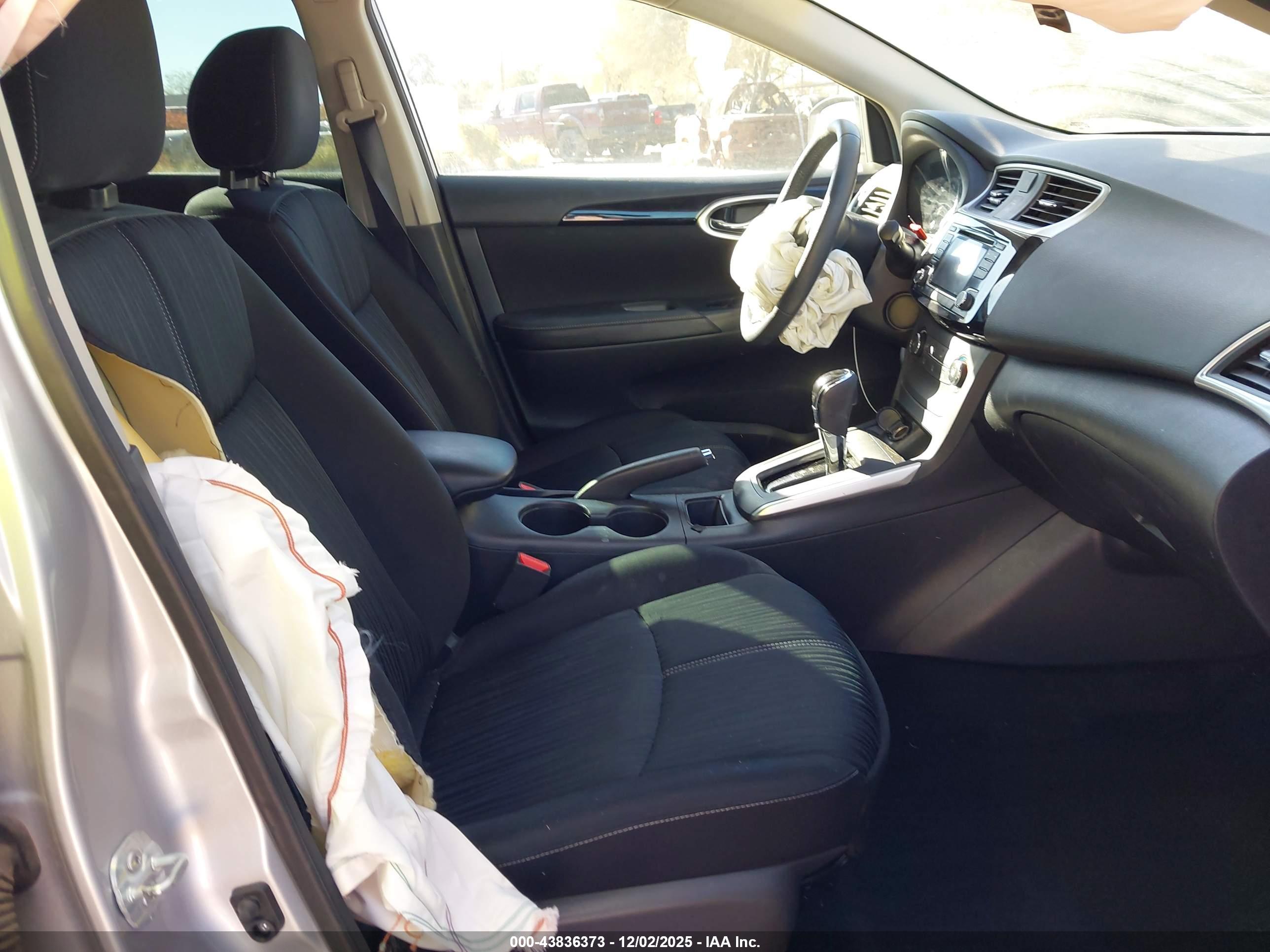 NISSAN SENTRA image 5