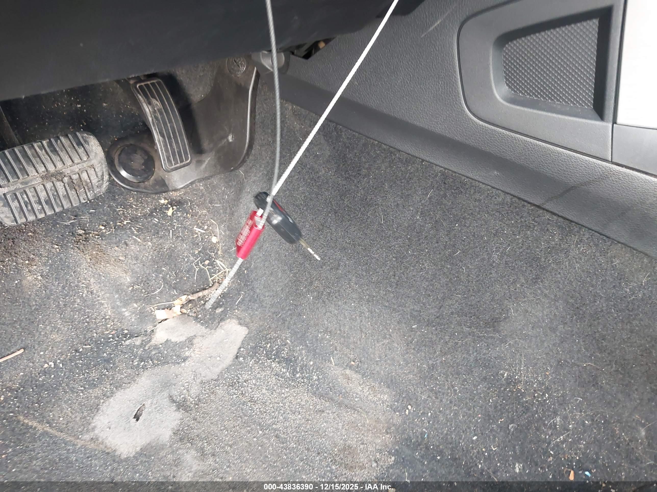 SUBARU FORESTER image 11