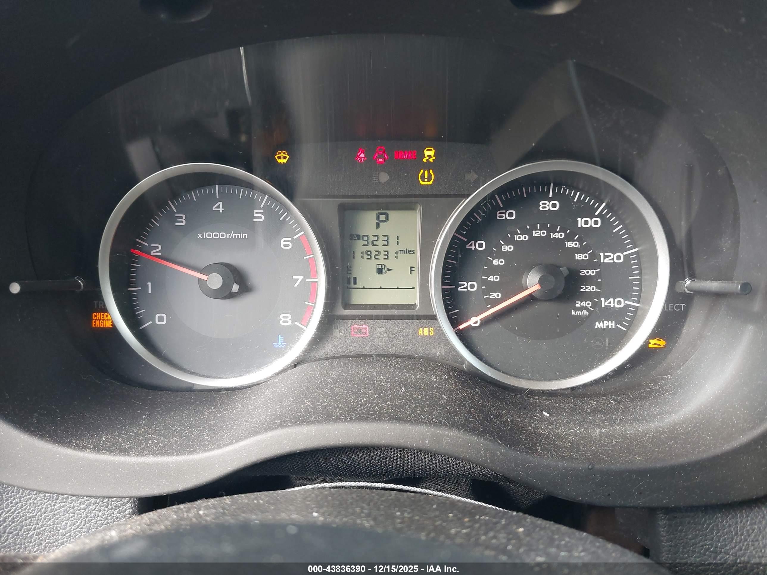 SUBARU FORESTER image 7