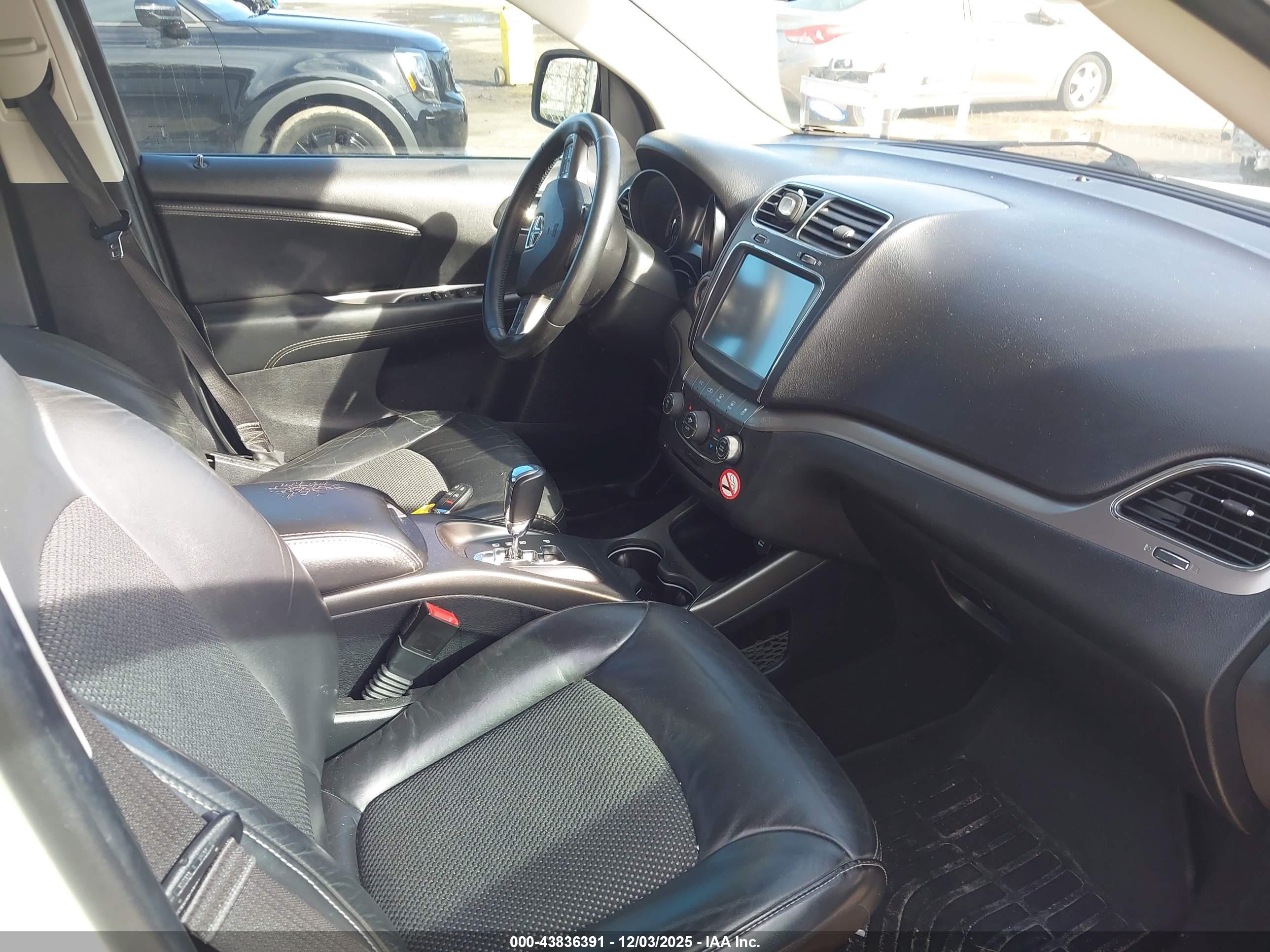 DODGE JOURNEY image 5