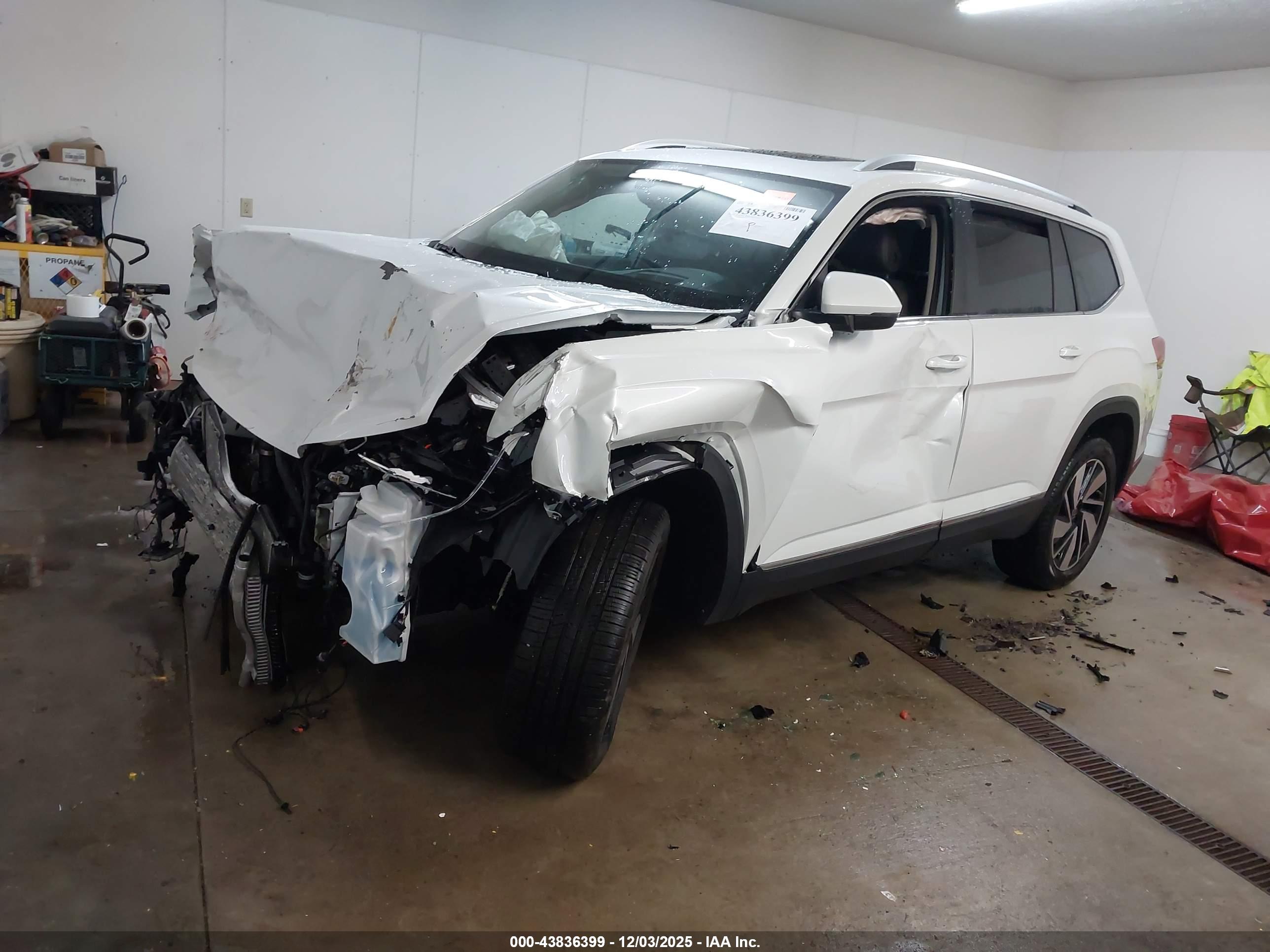 VOLKSWAGEN ATLAS image 2