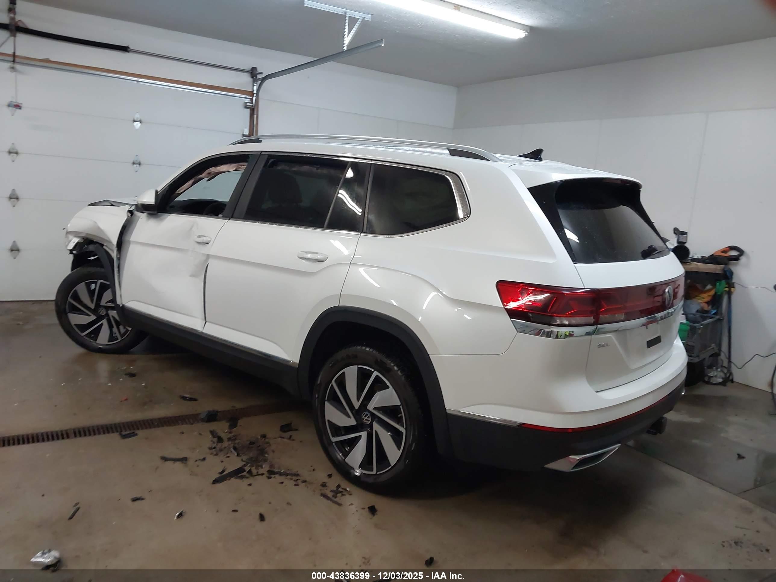 VOLKSWAGEN ATLAS image 3