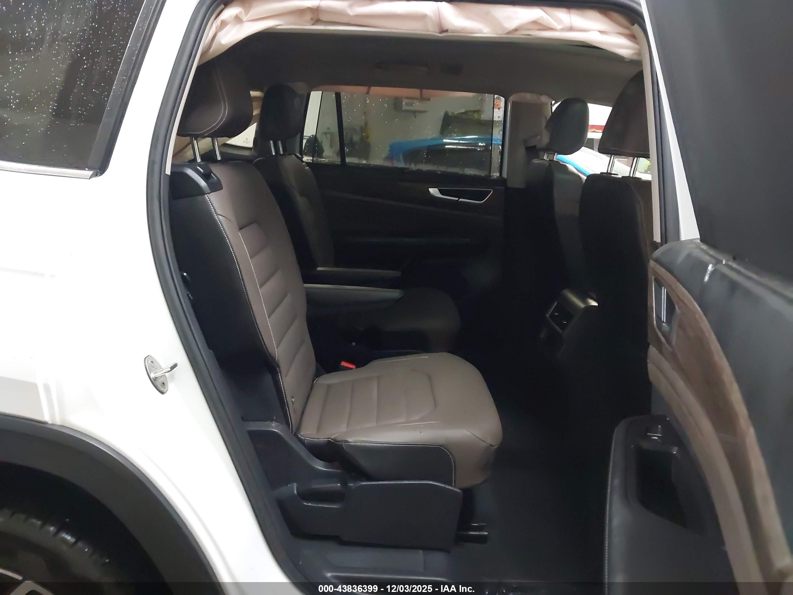 VOLKSWAGEN ATLAS image 8