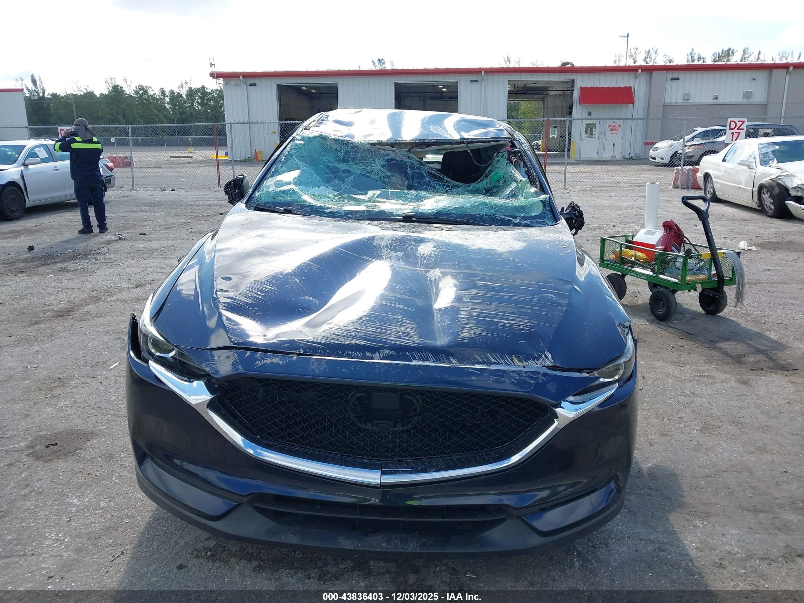 MAZDA CX-5 image 6
