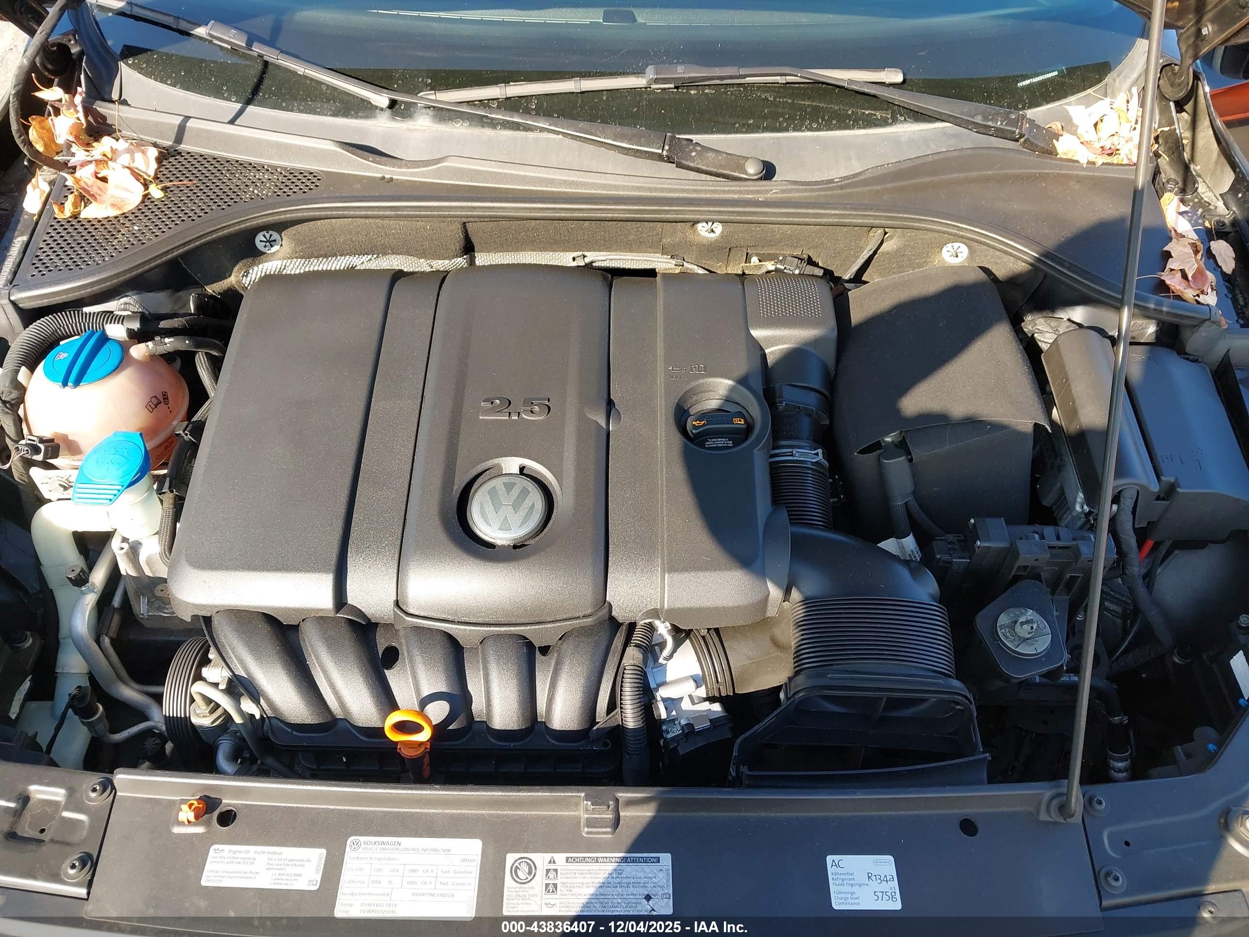 VOLKSWAGEN PASSAT image 10