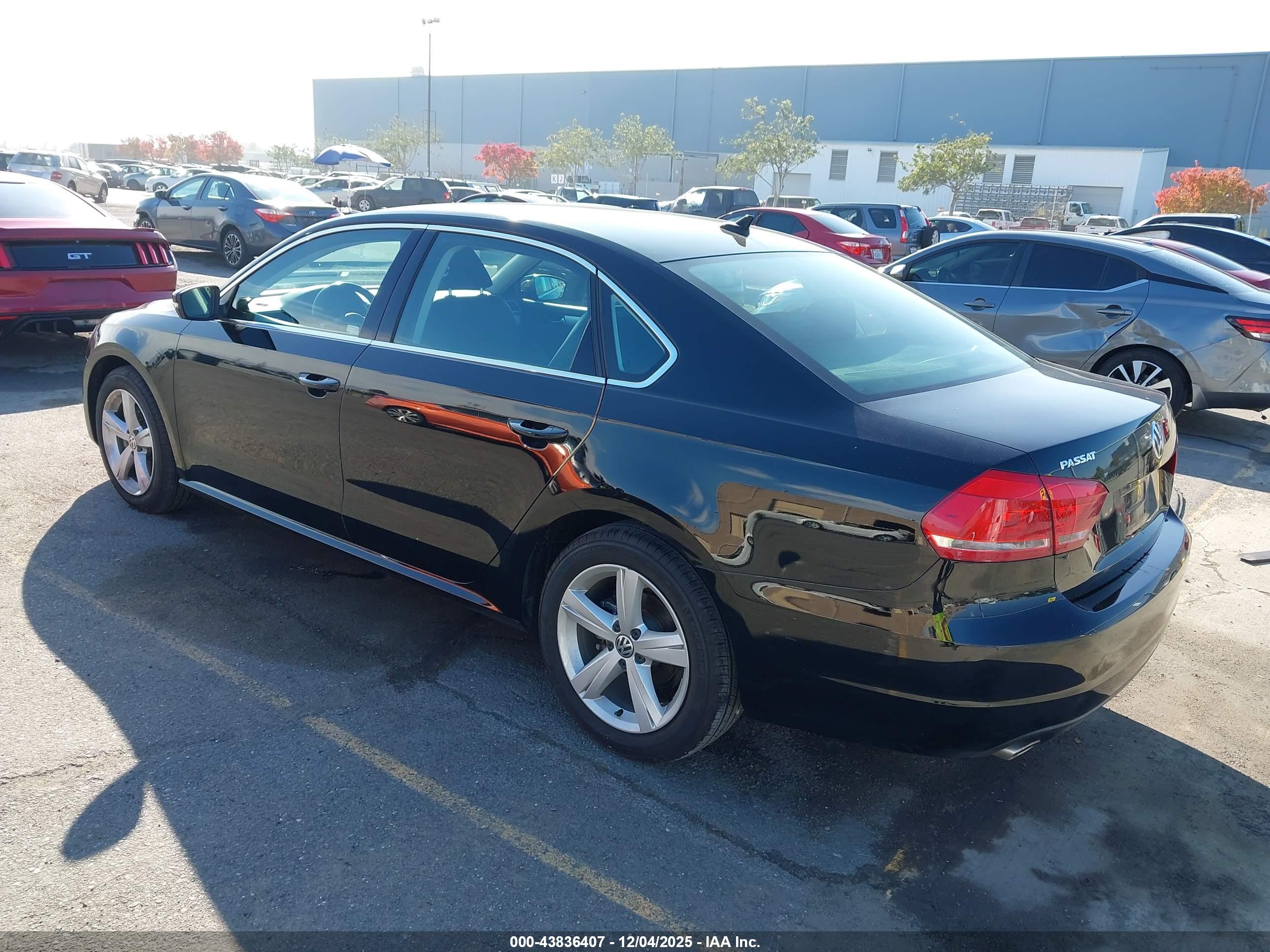 VOLKSWAGEN PASSAT image 3
