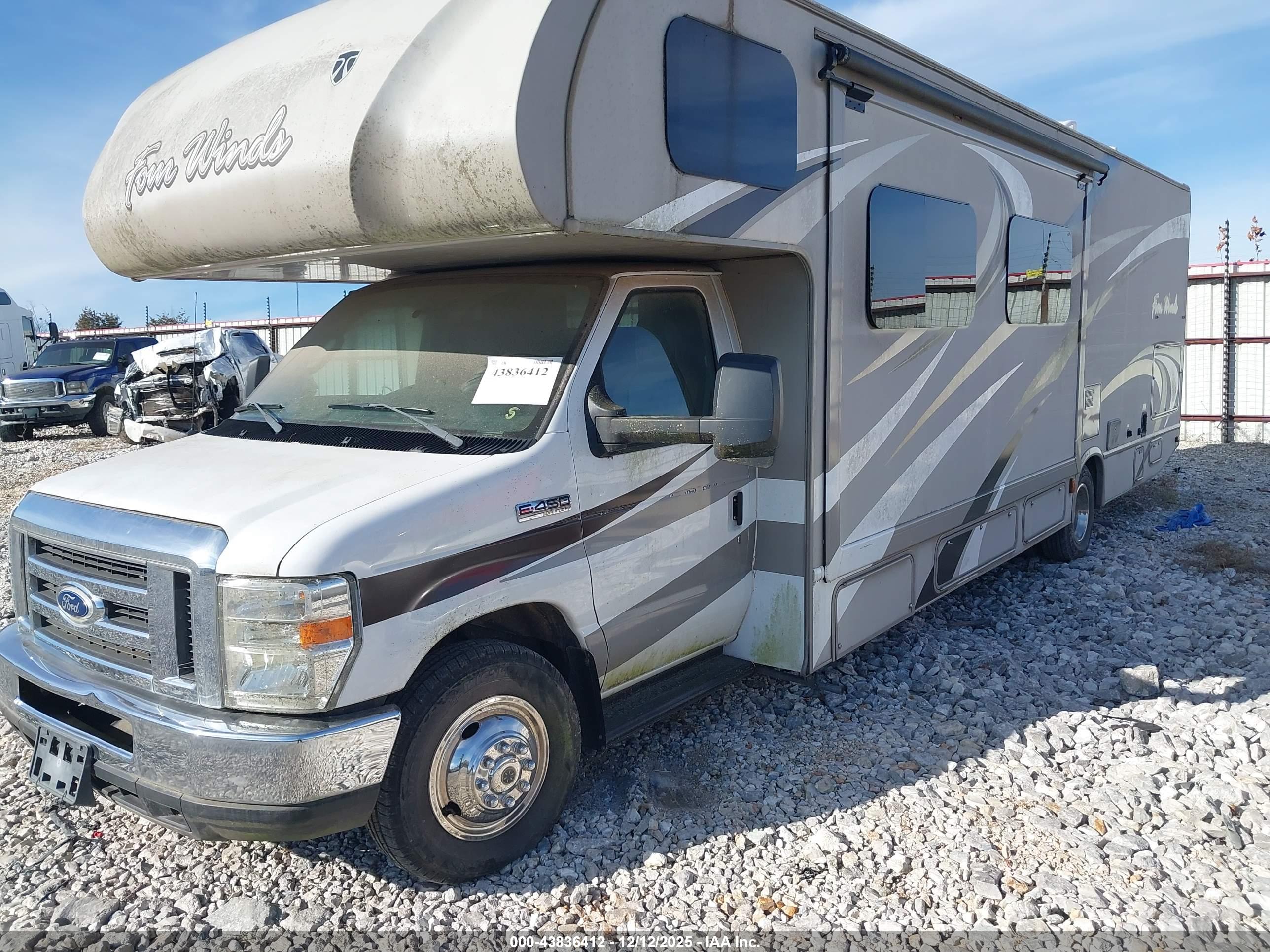 FORD E-450 image 2