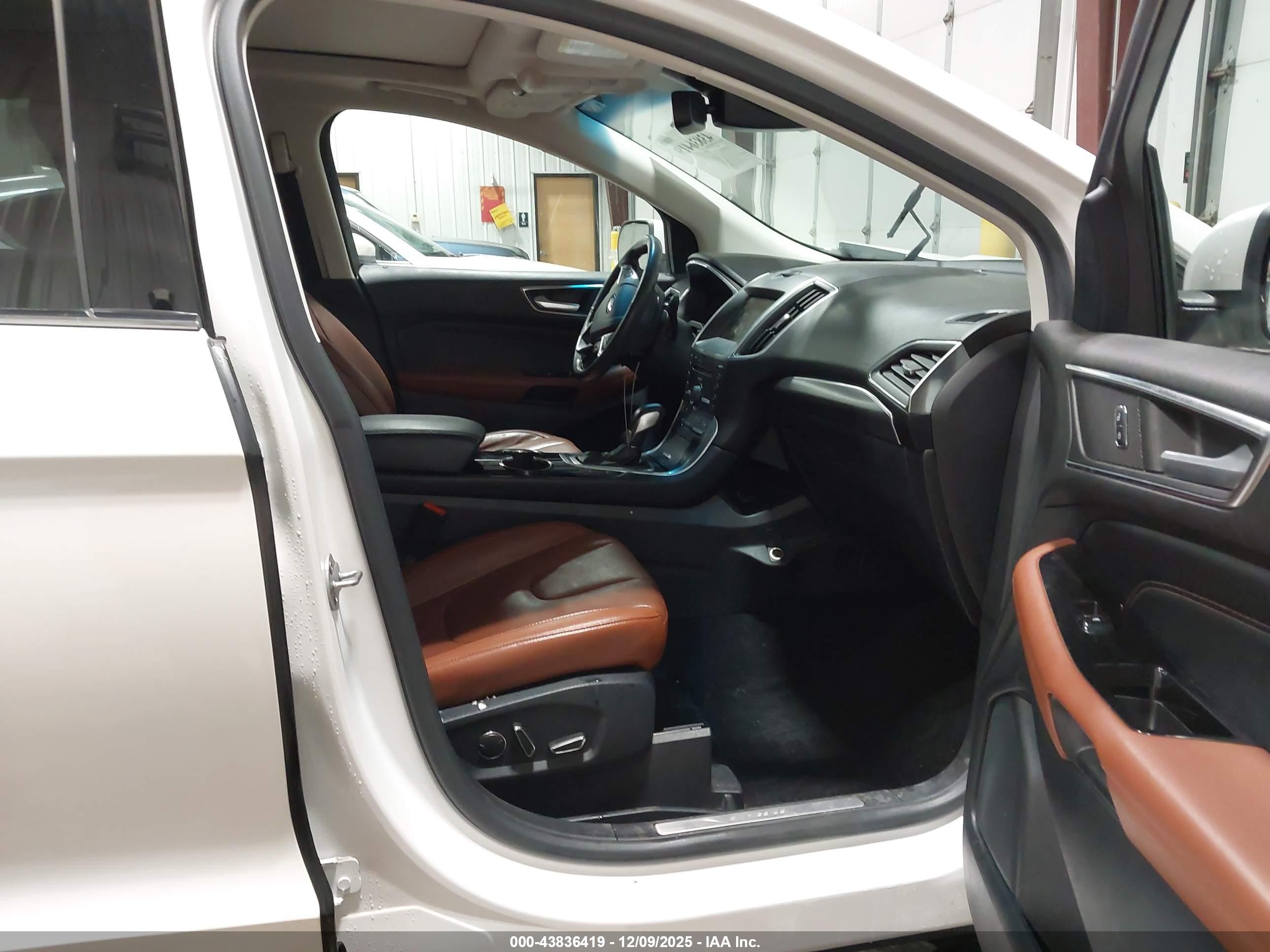 FORD EDGE image 5