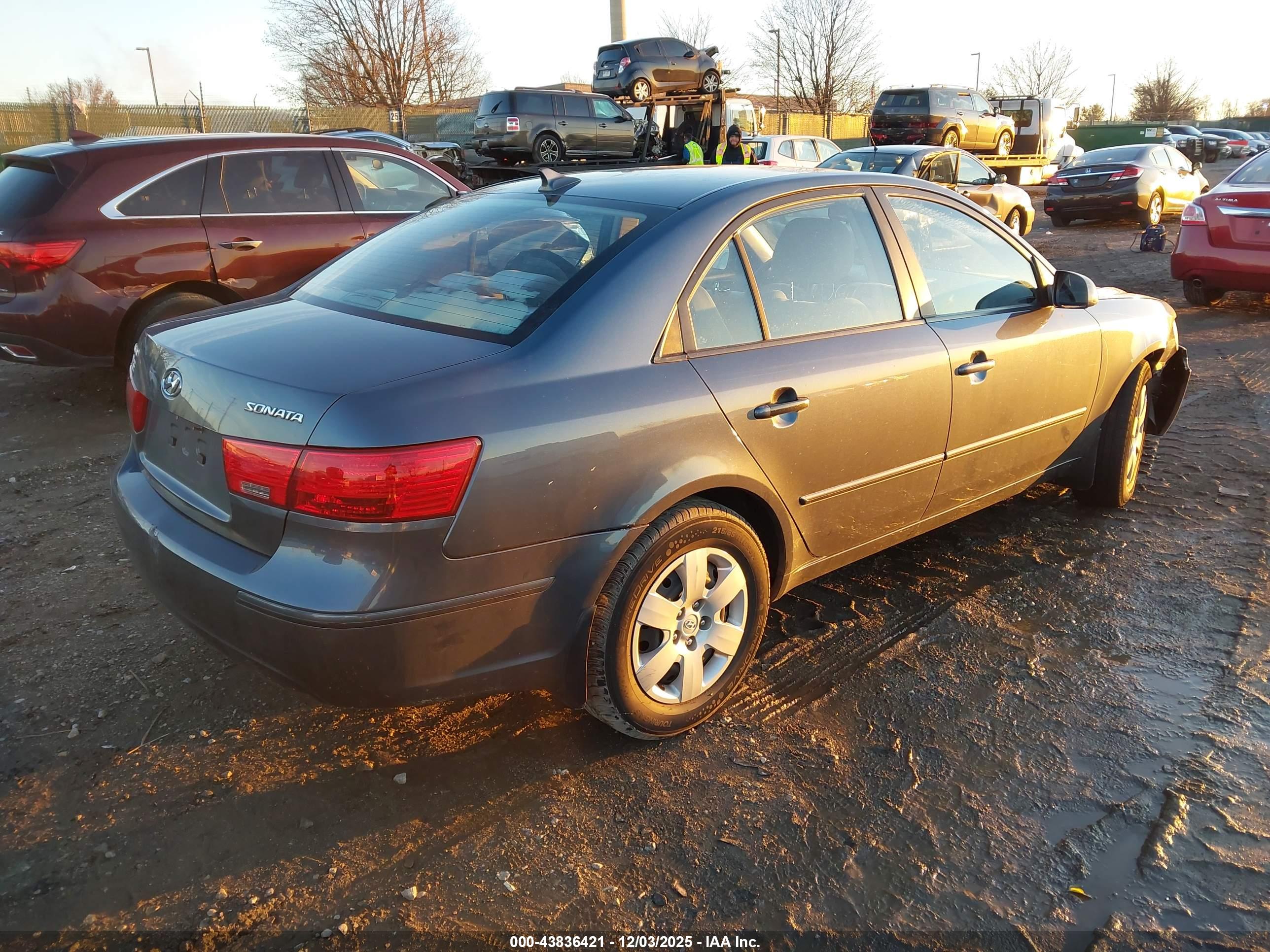 HYUNDAI SONATA image 4
