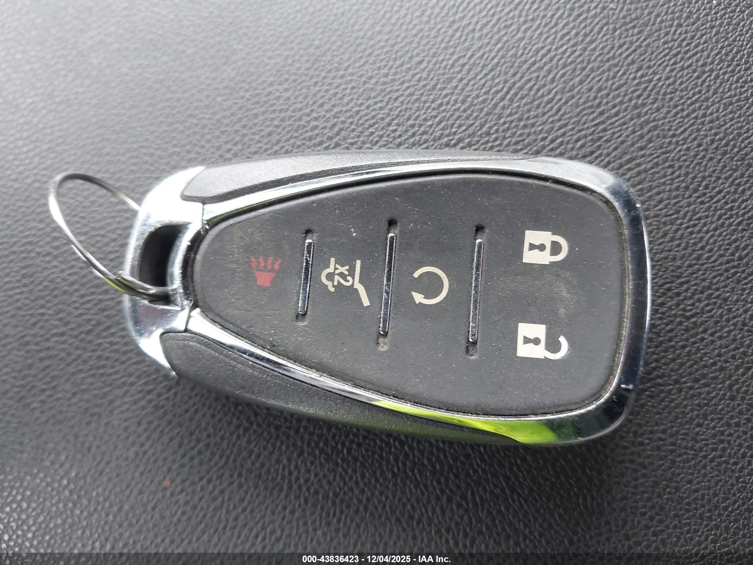CHEVROLET EQUINOX image 11