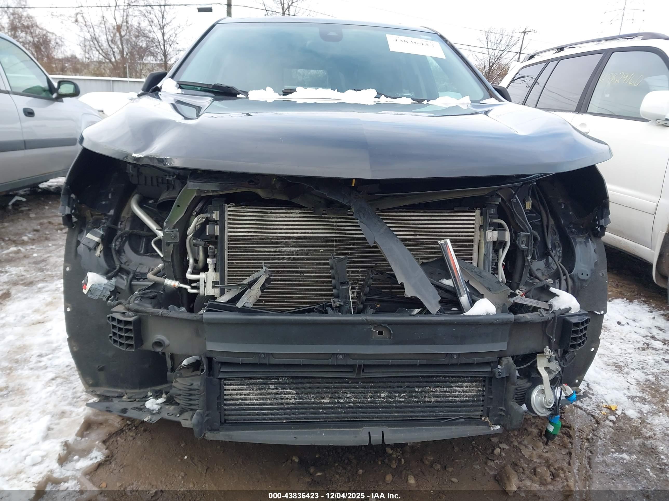 CHEVROLET EQUINOX image 6