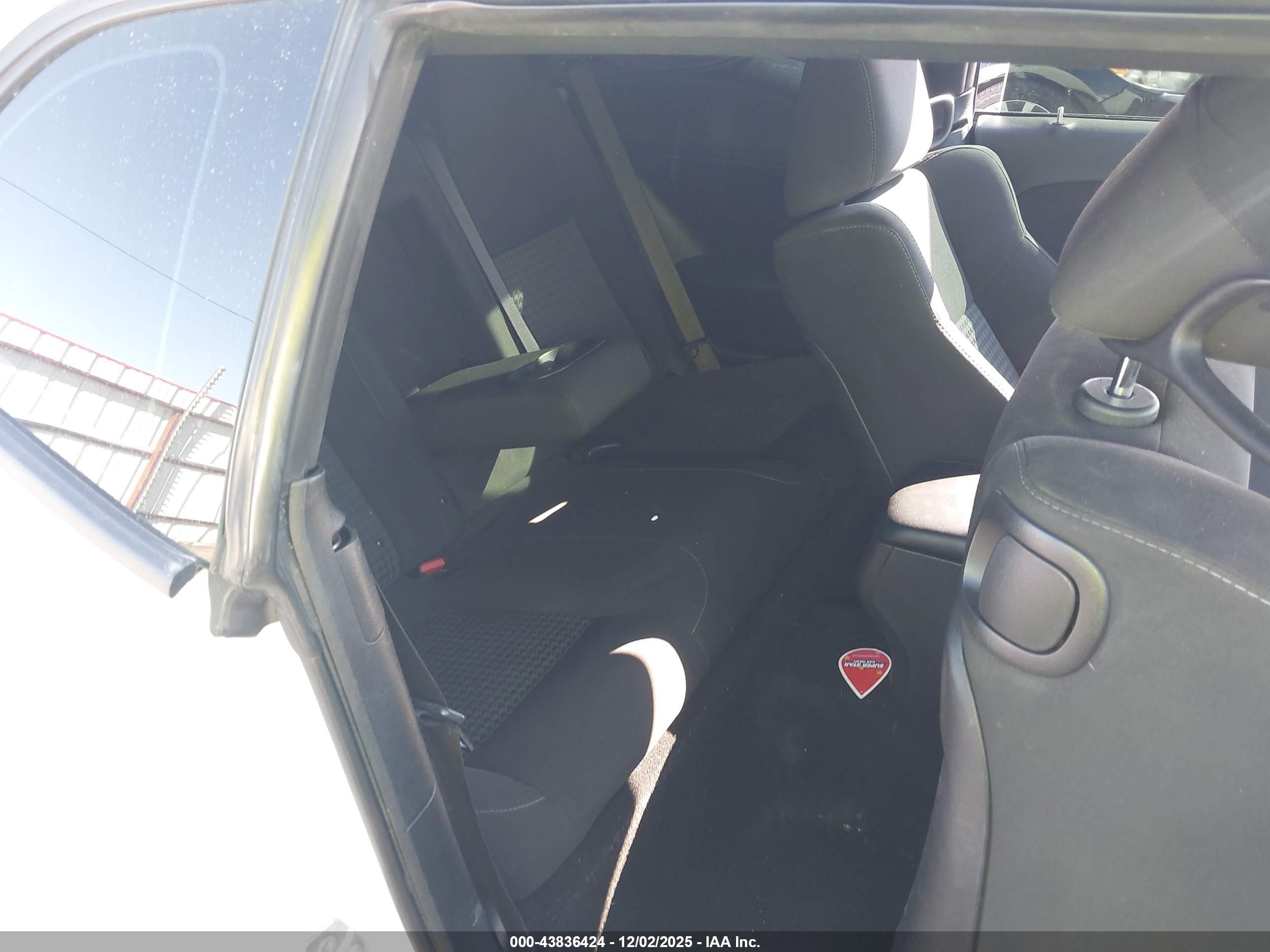 DODGE CHALLENGER image 8
