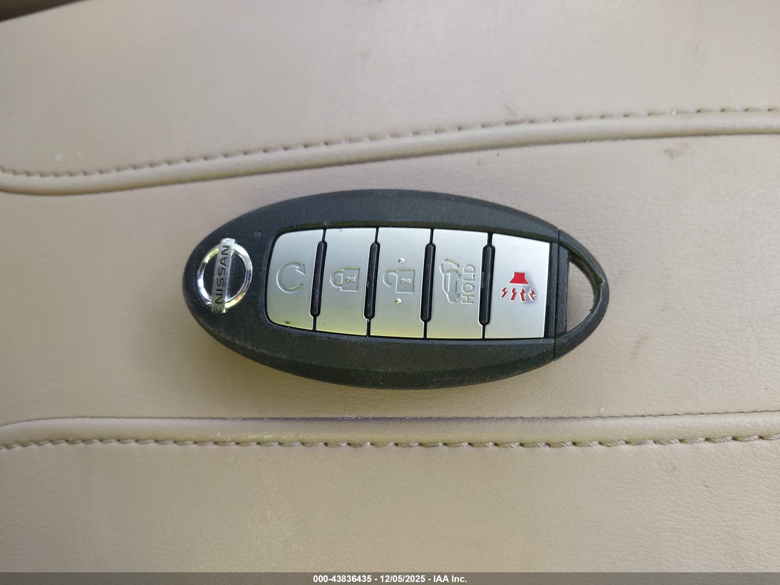 NISSAN ROGUE image 11